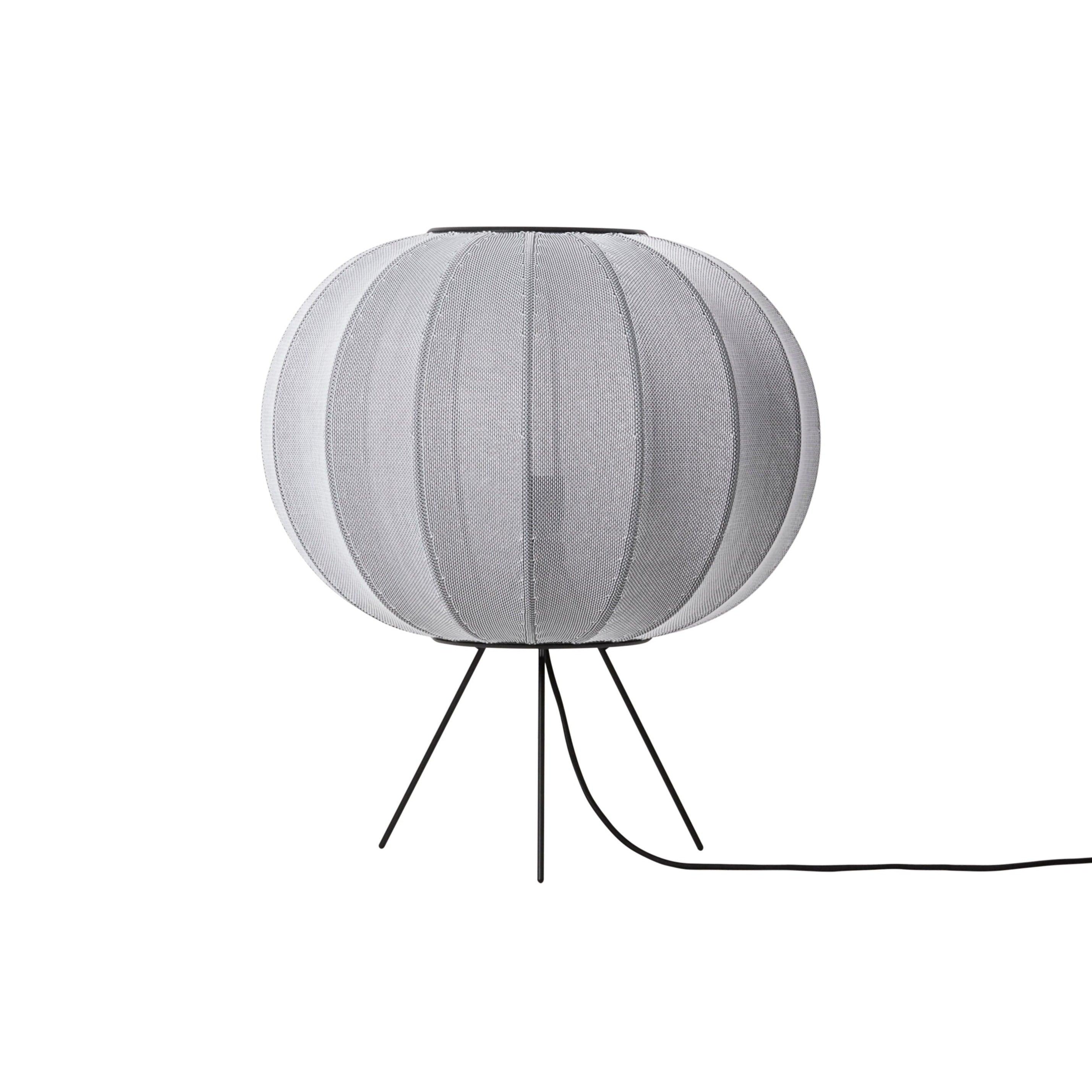Nízká trojnohá stojací lampa KNIT-WIT šedá