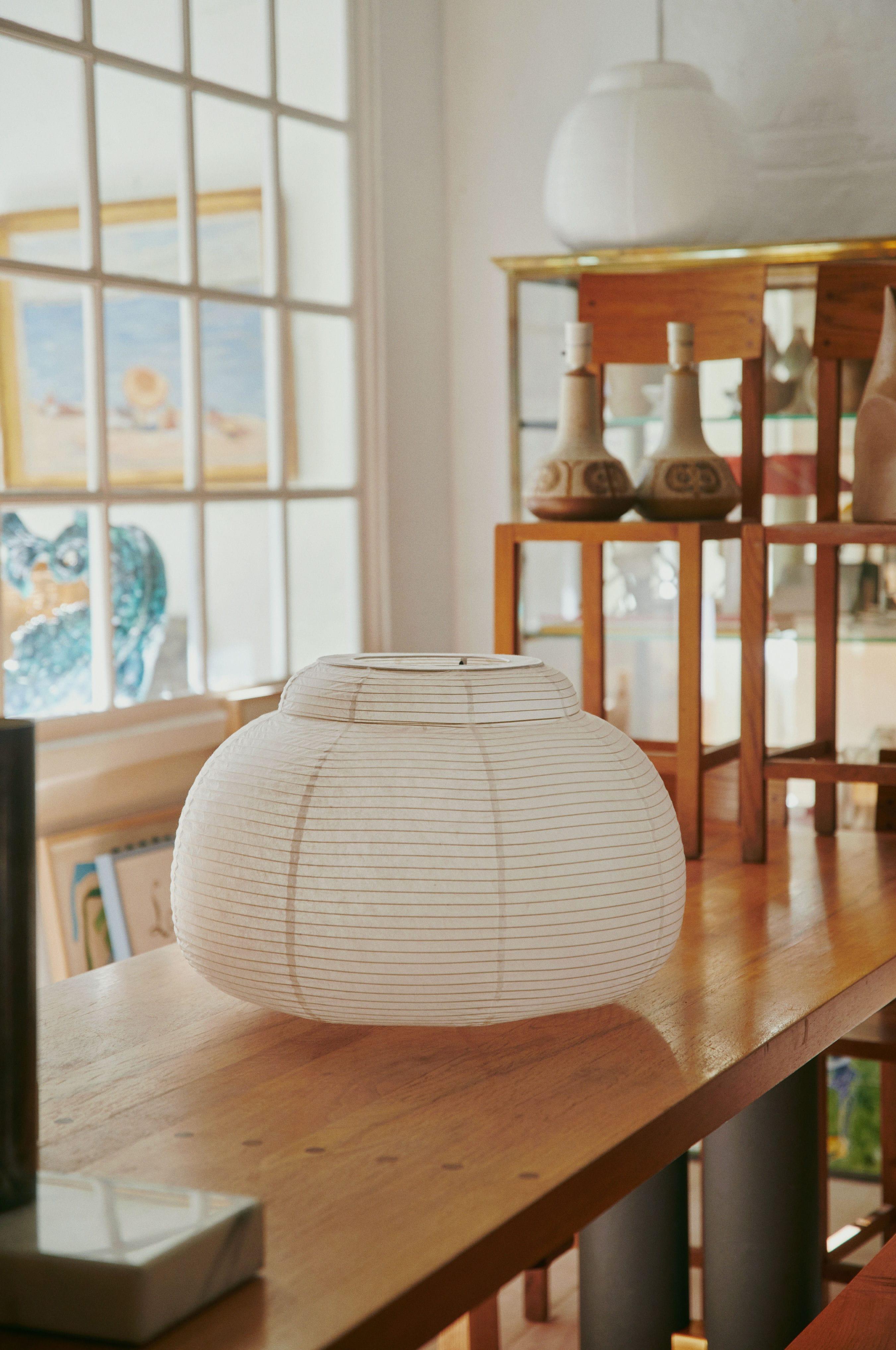 Bílá závěsná lampa PAPIER SINGLE