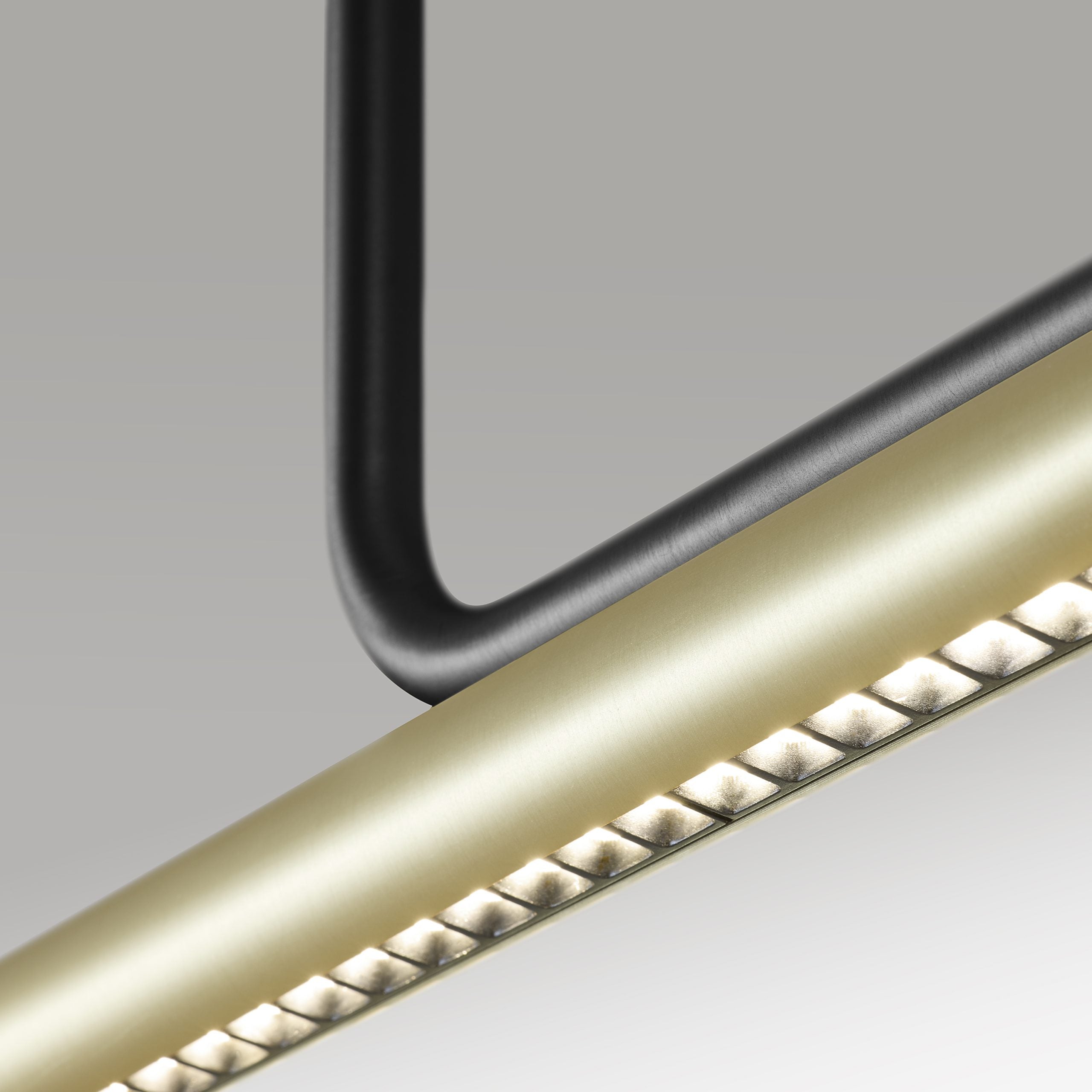 Stropní lampa AMBROSIA PRO stříbrná