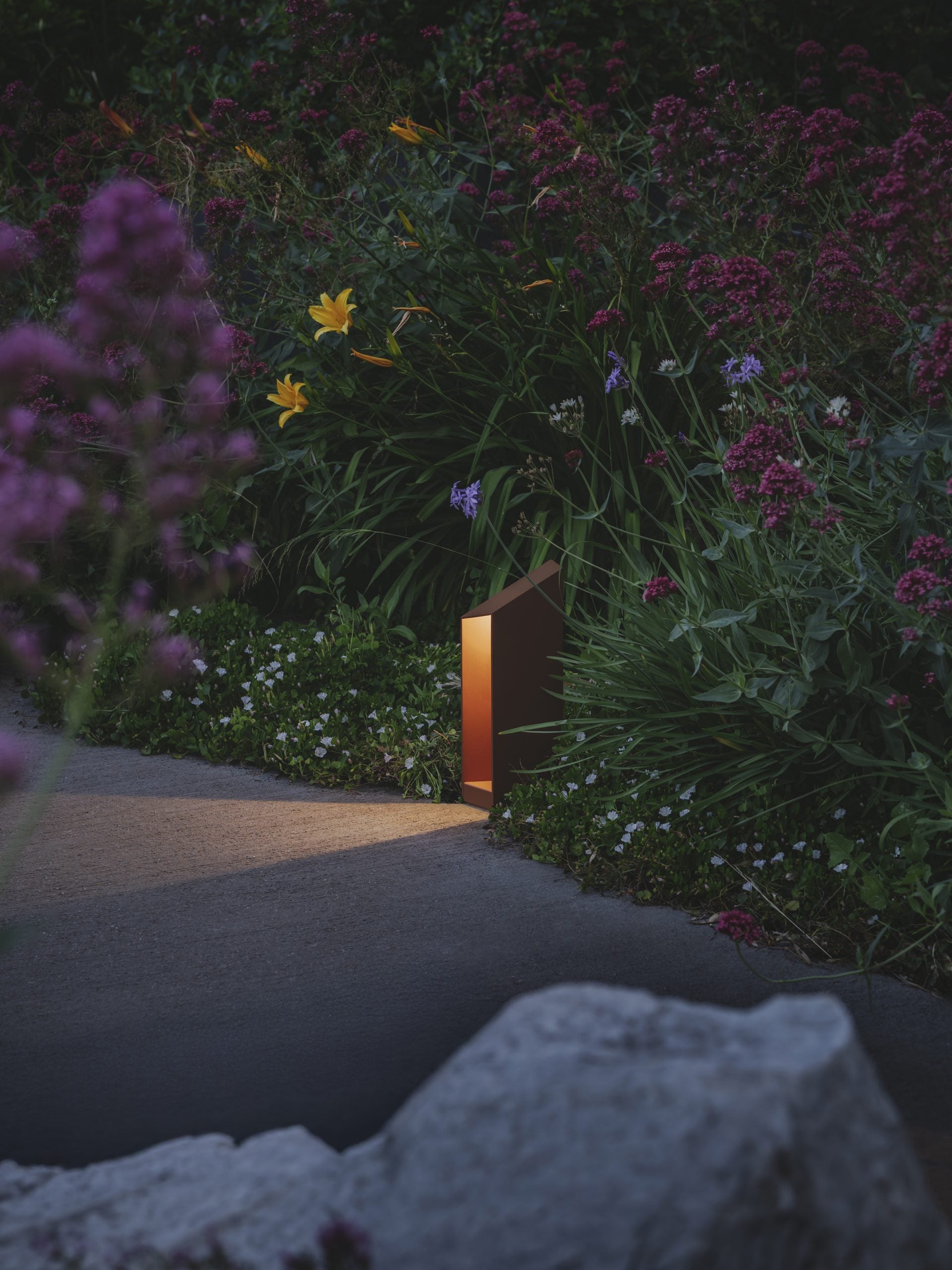 Outdoor lamp DOMUS brown