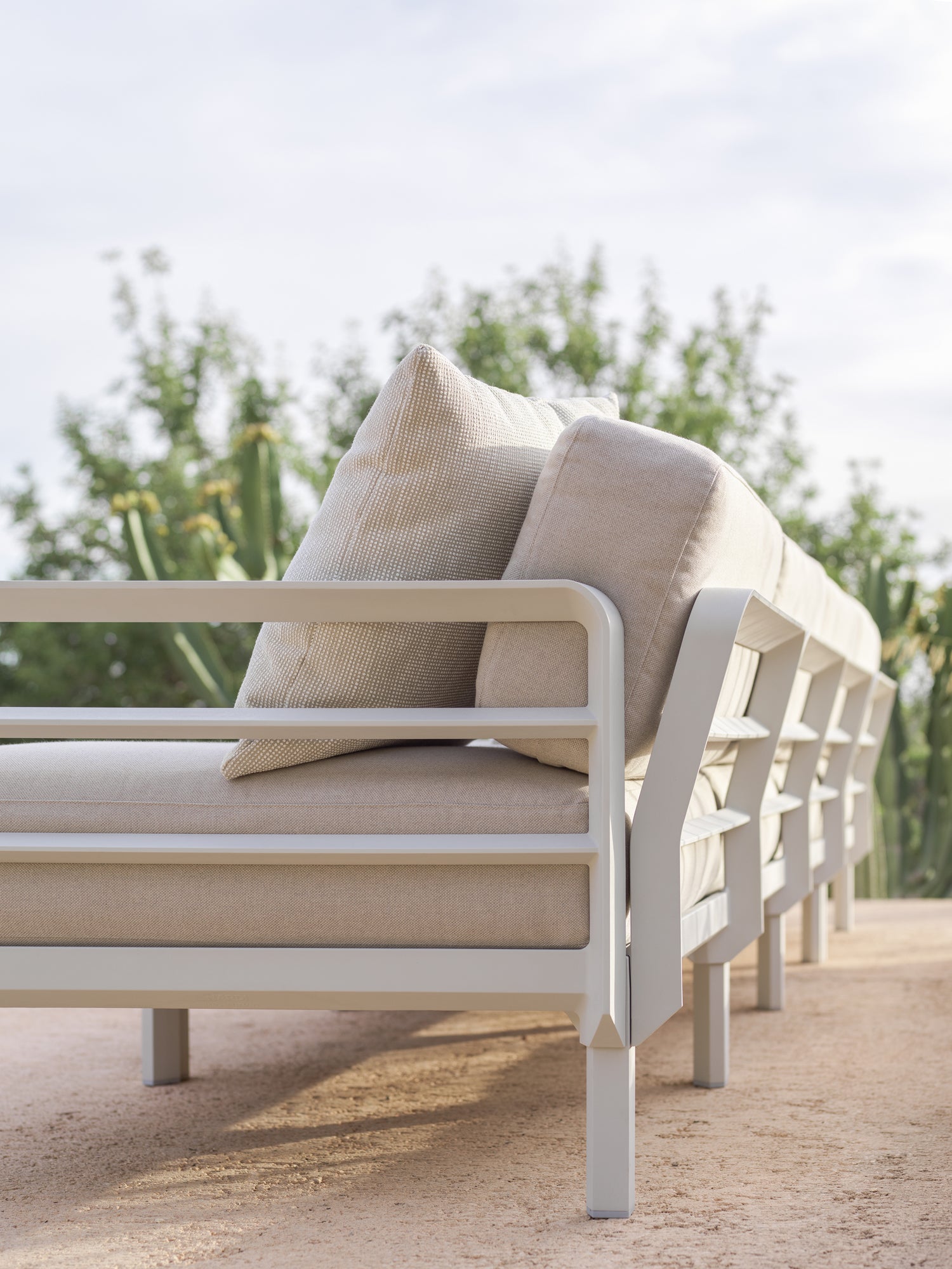 MAXIMO 5 Pearl Outdoor Modular Corner Sofa with Chalk Base