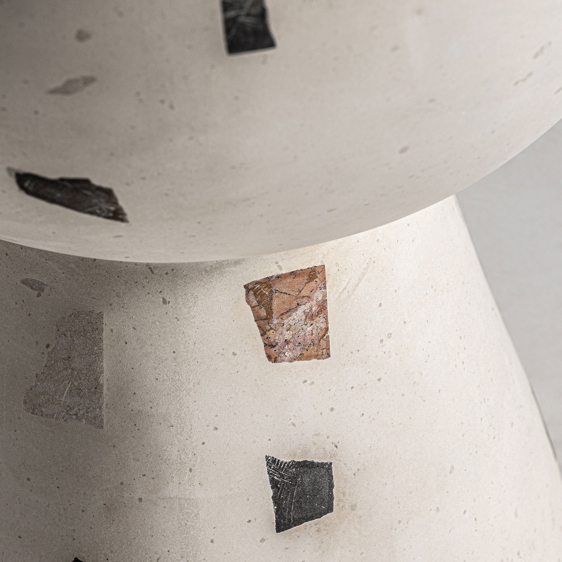 Boční stolek MASSA lastryko