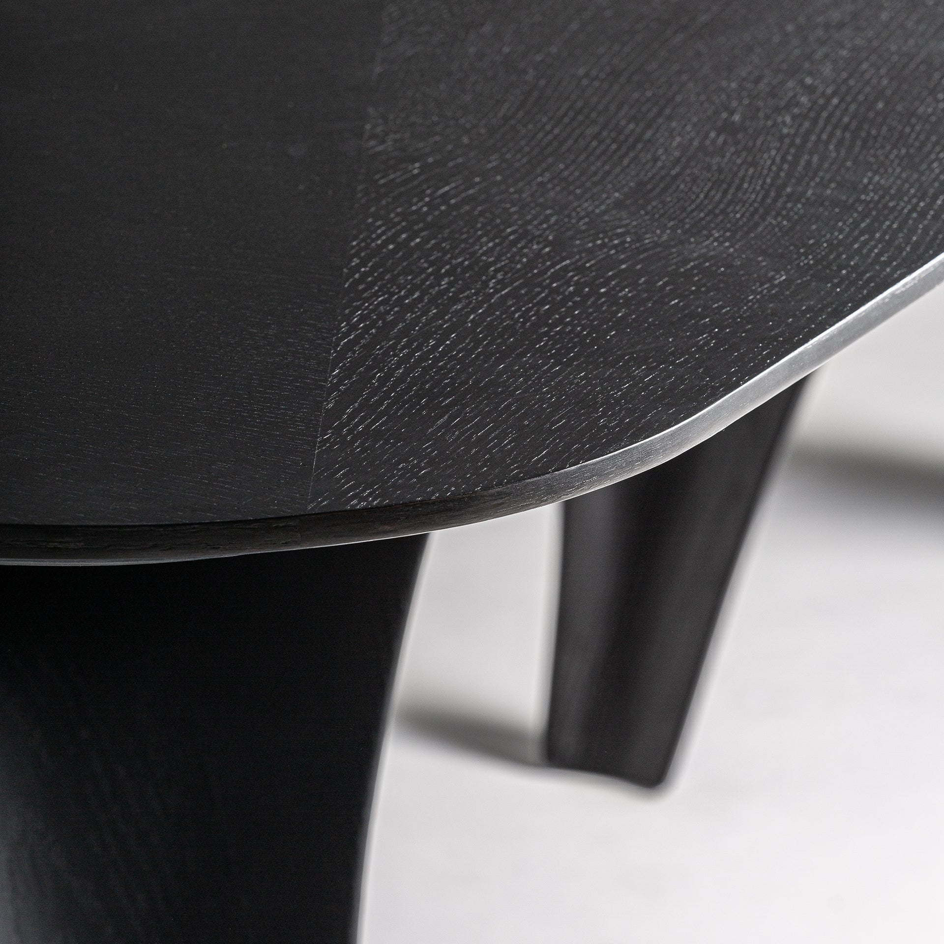 Stůl BILZEN černý dubový dýha