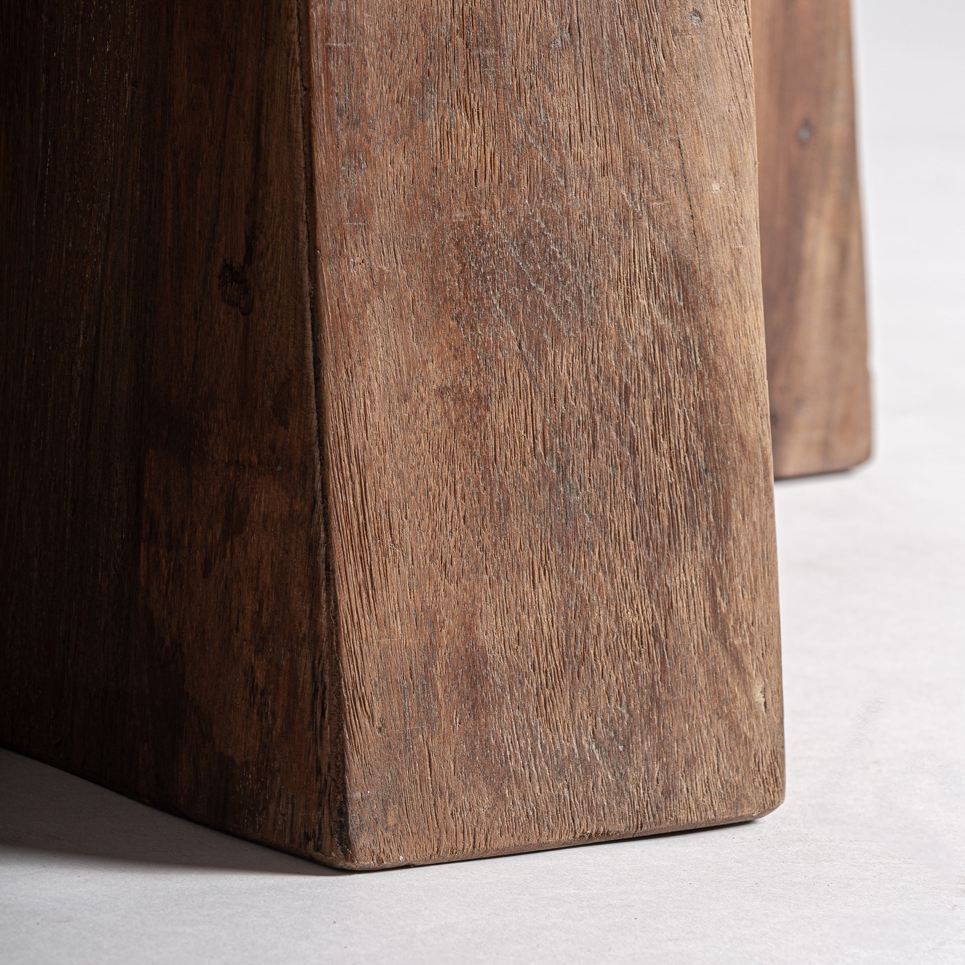 Round Table BRUTALIST Recycled Wood