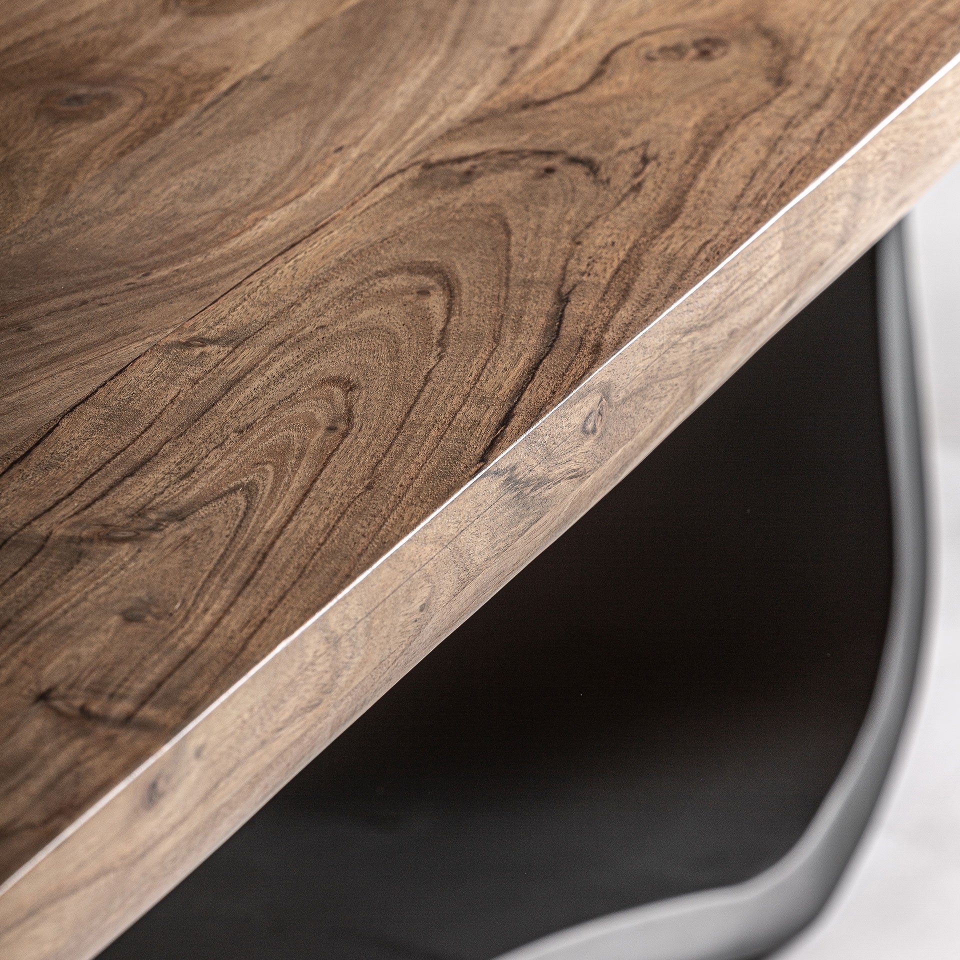 Stůl MULFINGEN akáciové dřevo s černým kovovým podstavcem