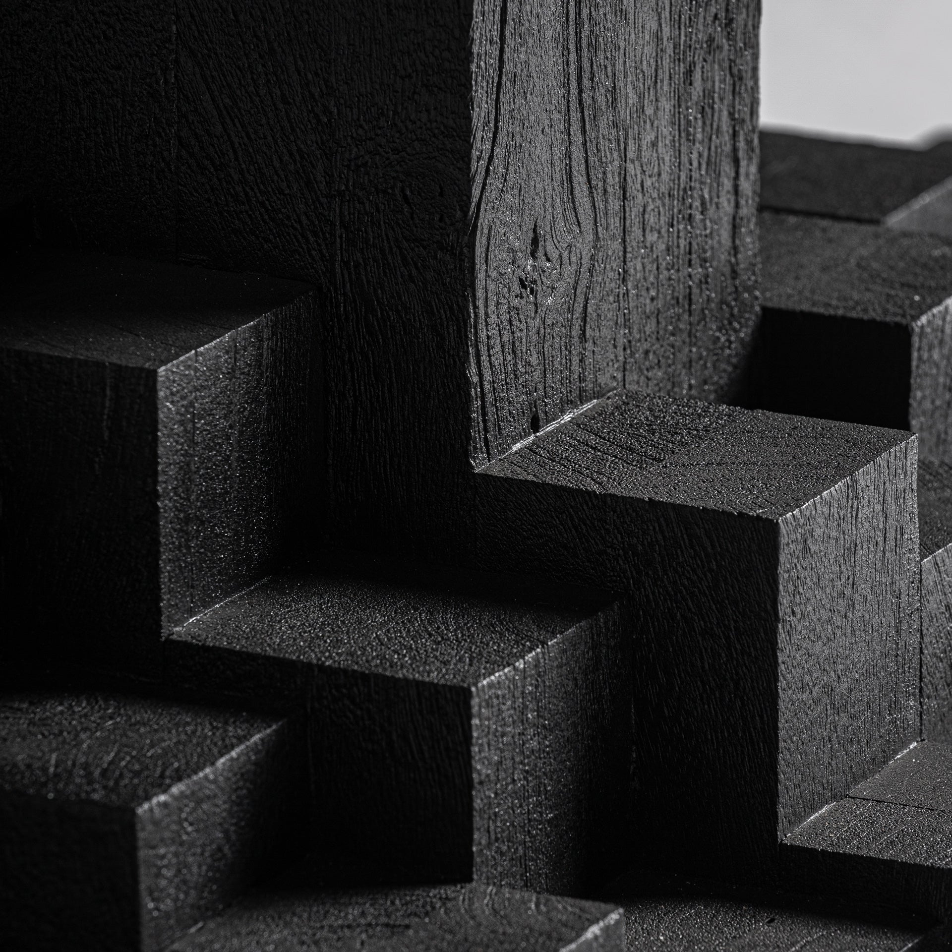 Stůl PÈTRIA černé mango dřevo