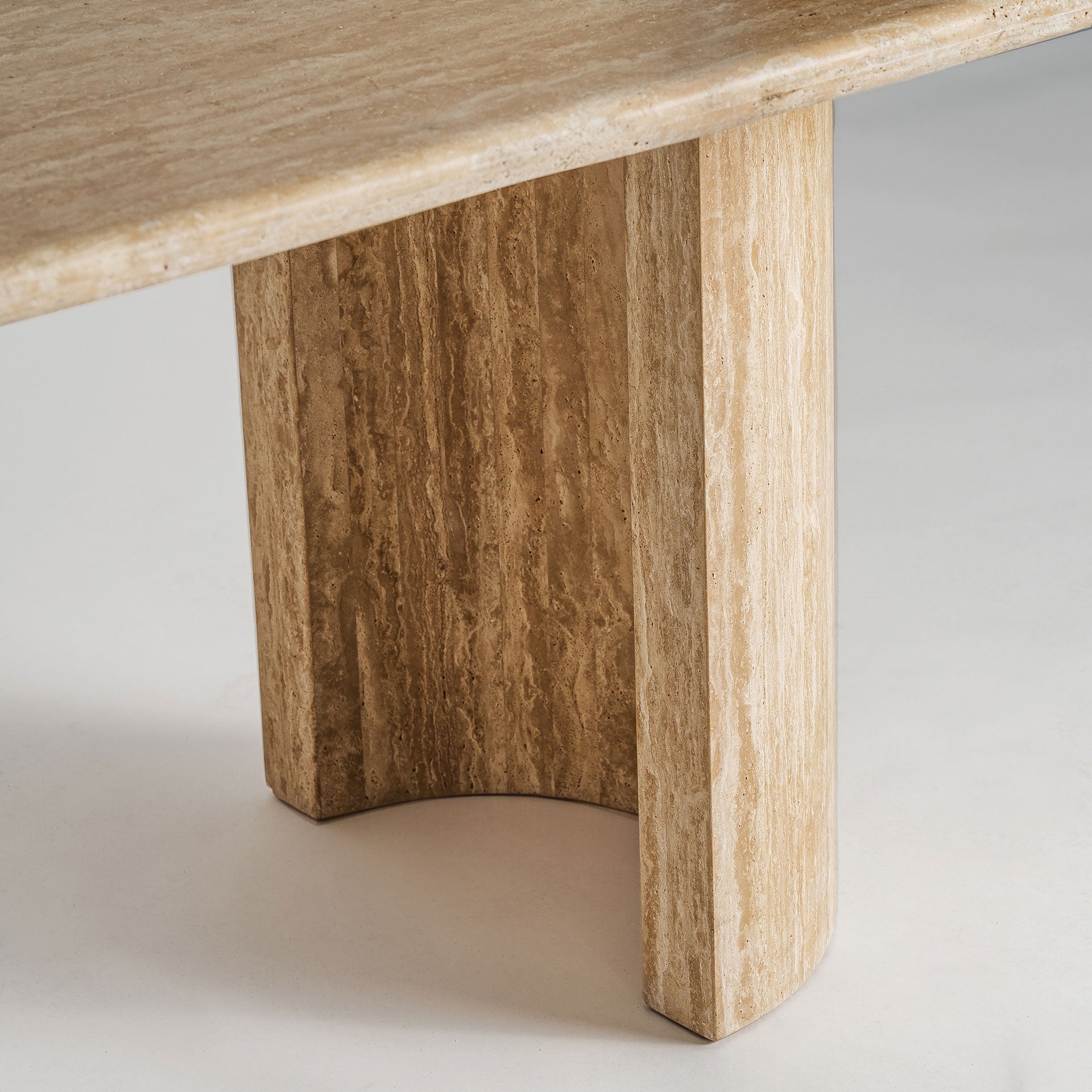 Oval Table THIENNES Beige Travertine