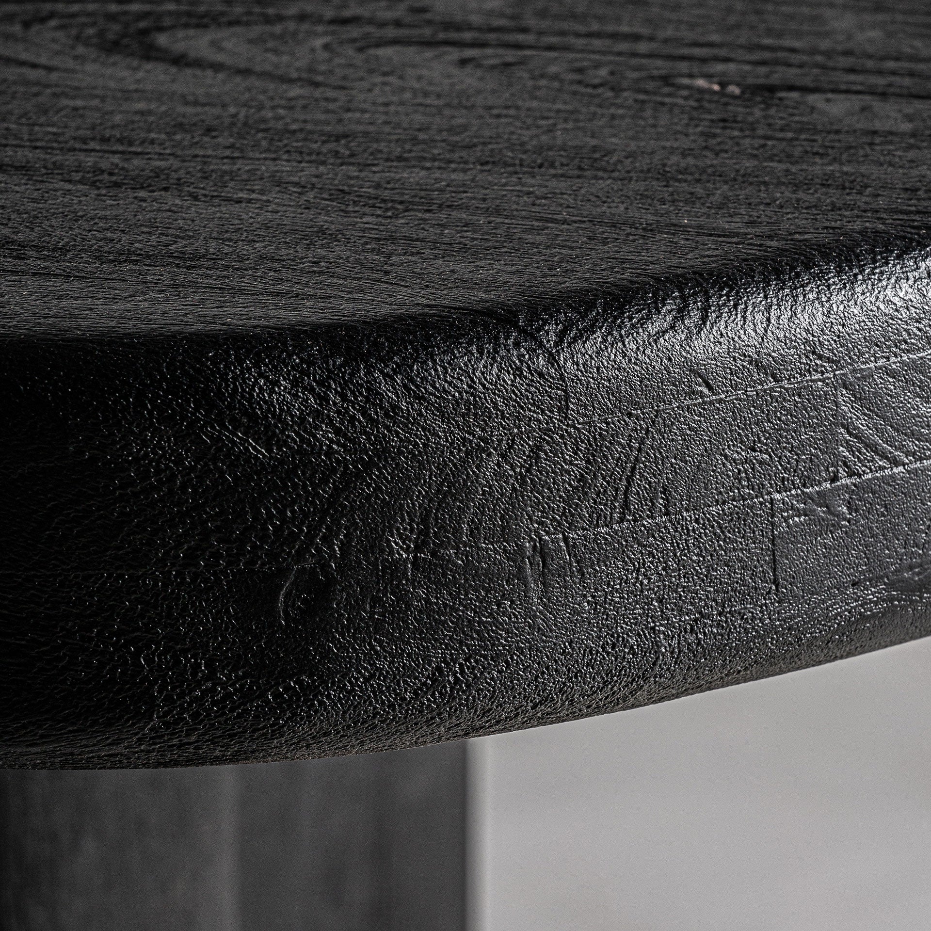 Stůl WORTZ černé akáciové dřevo