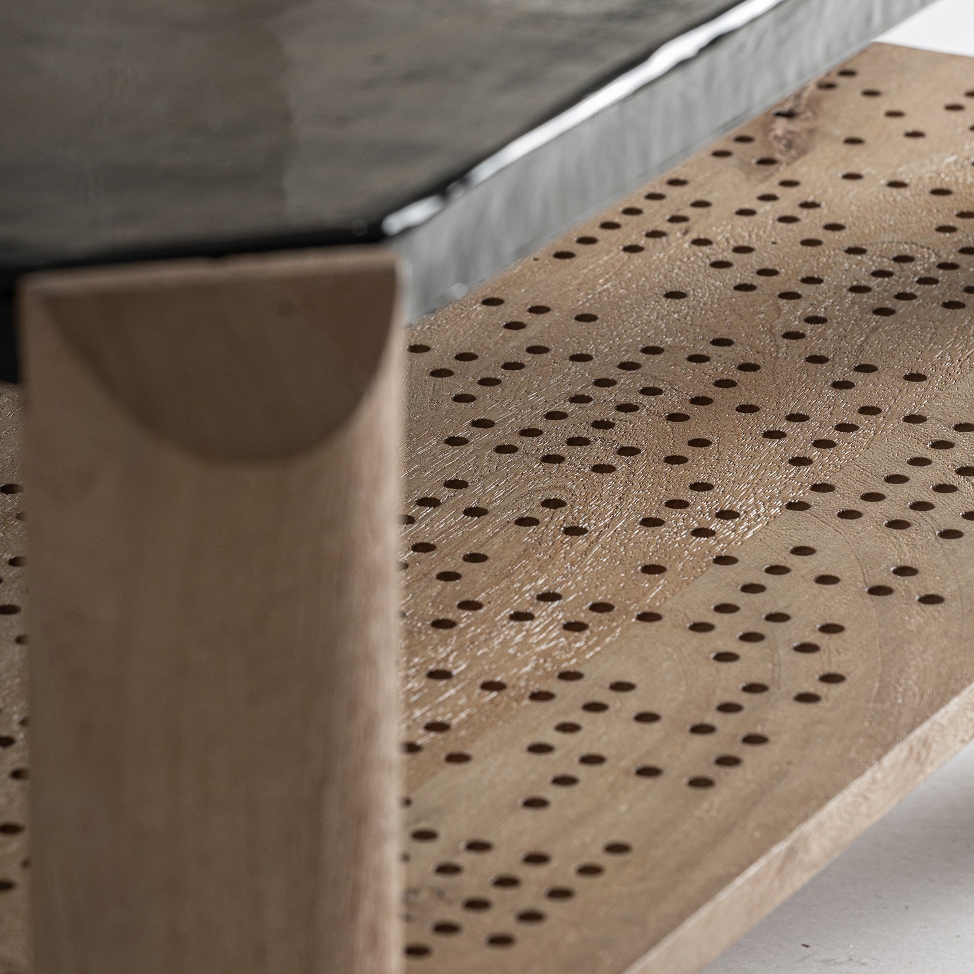 Konferenční stolek JACQUARD mango dřevo se skleněnou deskou