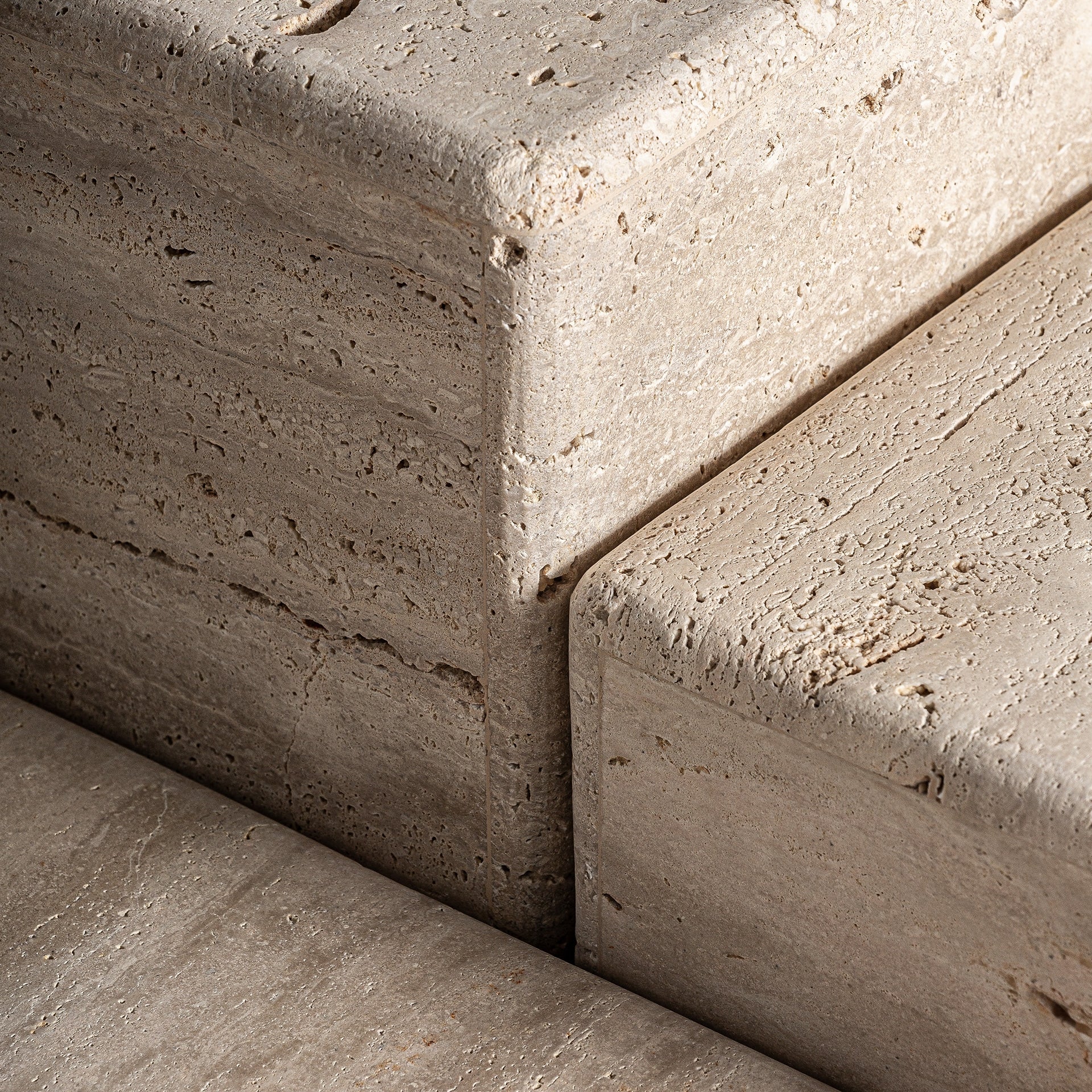 Konferenční stolek RAPOLANO travertin