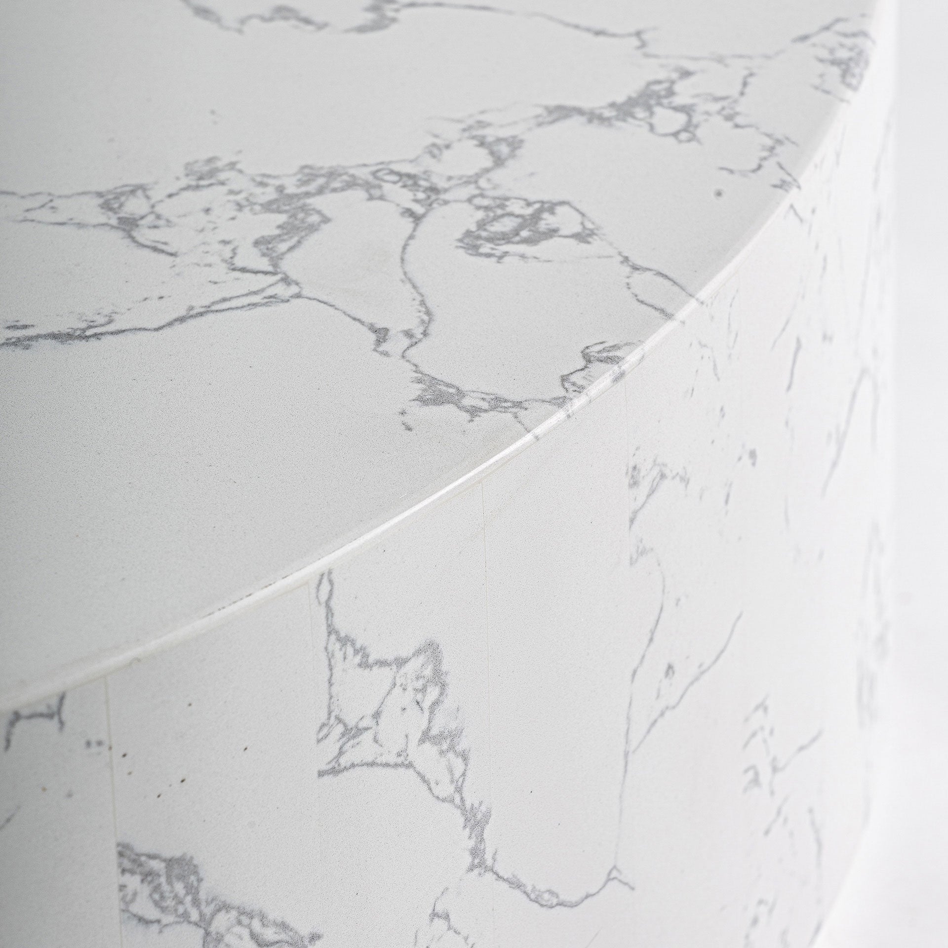 Bílý konferenční stolek VONNAS