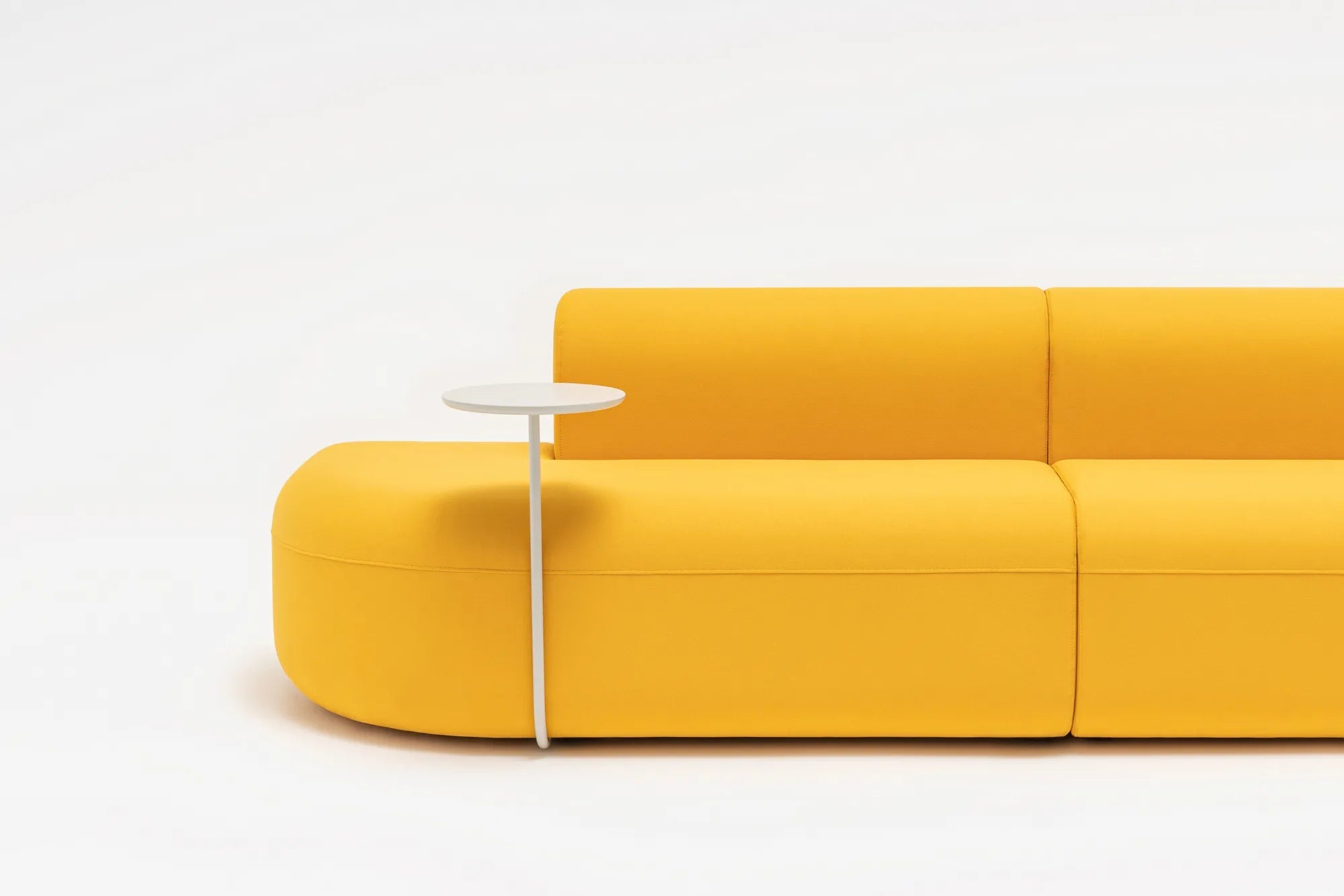 Sofa 3-modułowa prosta ARTIKO tapicerowana do salonu – styl nowoczesny