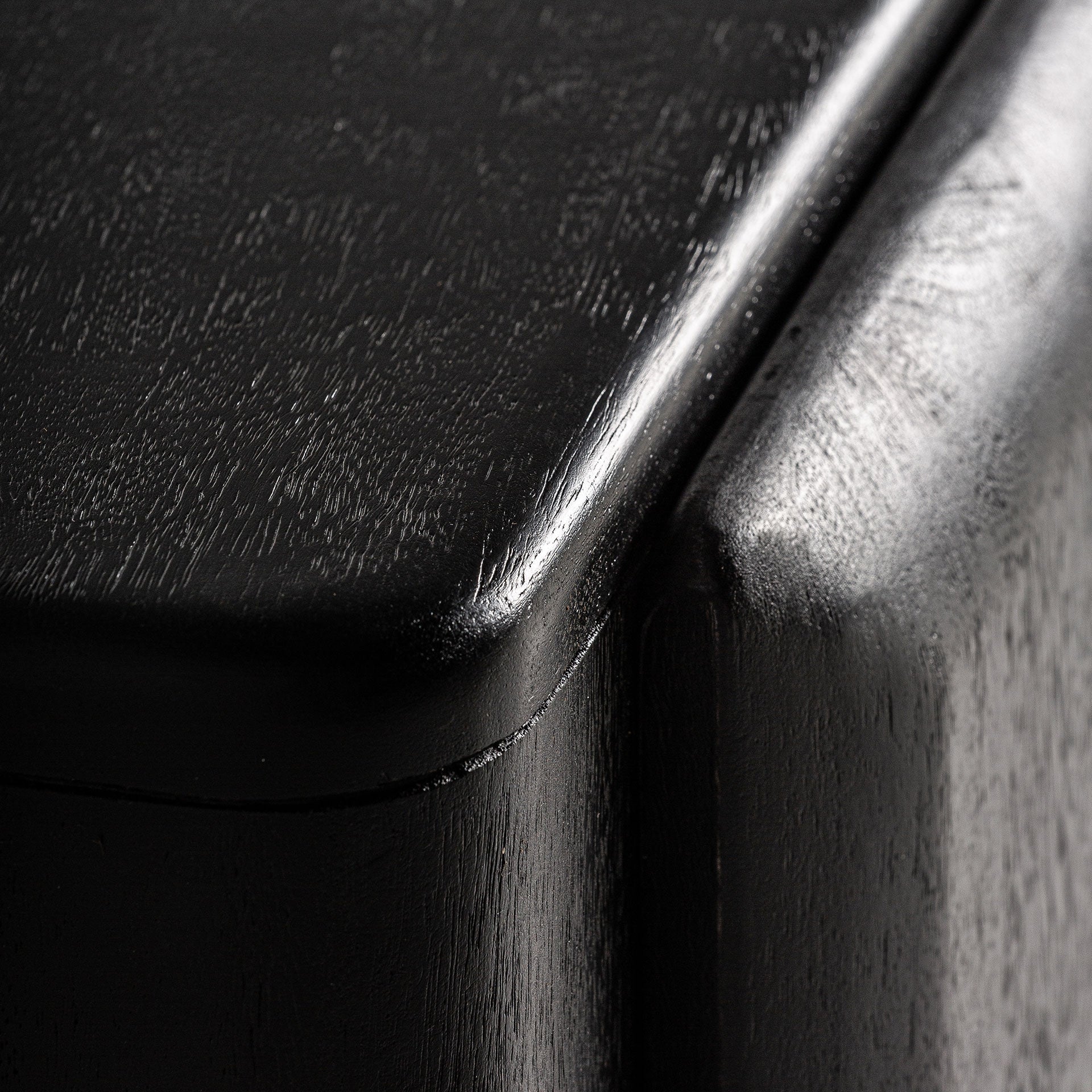 Televizní stolek NORFOLK černé mango dřevo