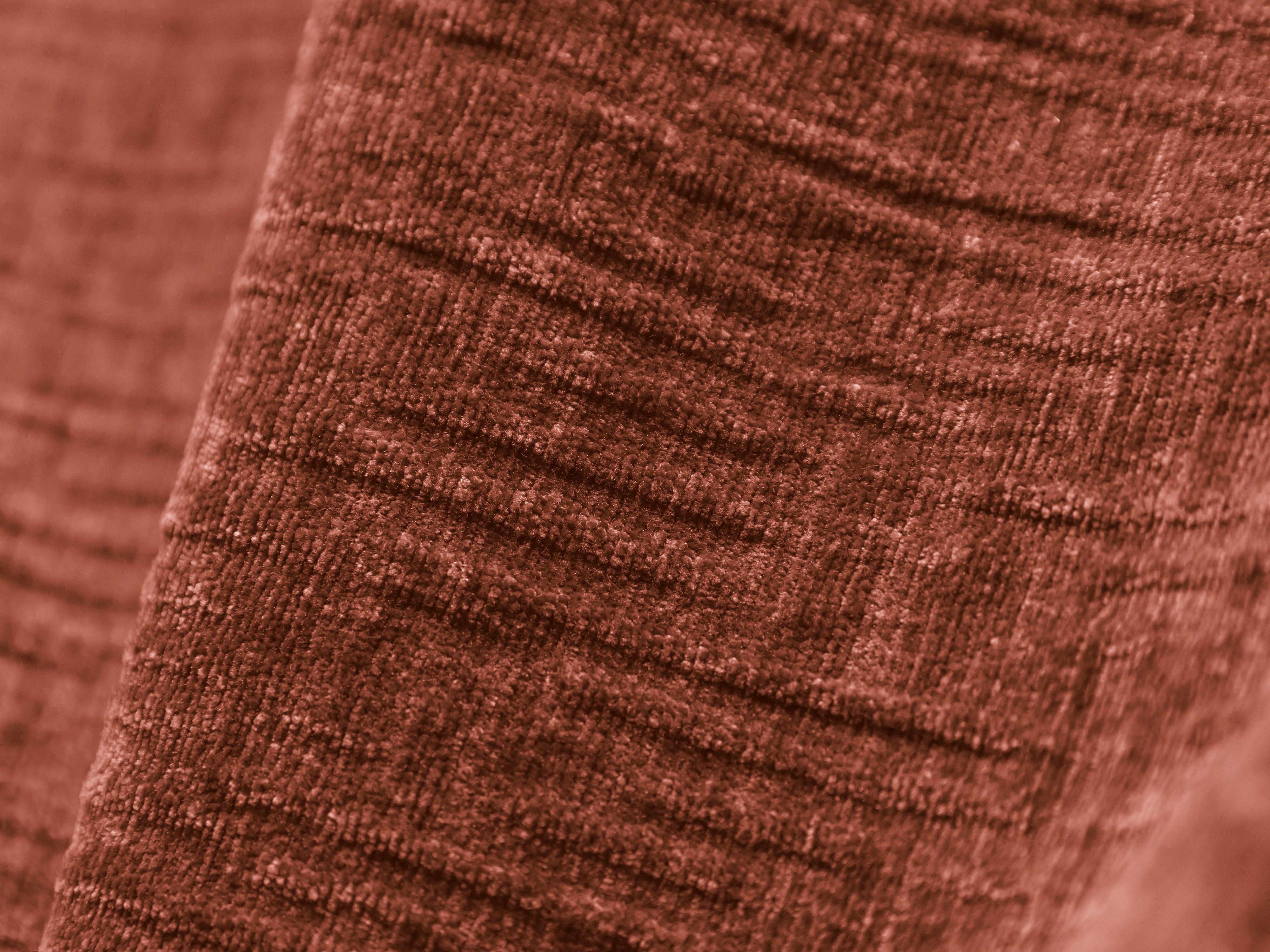 Narożnik panoramiczny w tkaninie szenilowej prawostronny VANDA terracotta Mazzini Sofas Eye on Design