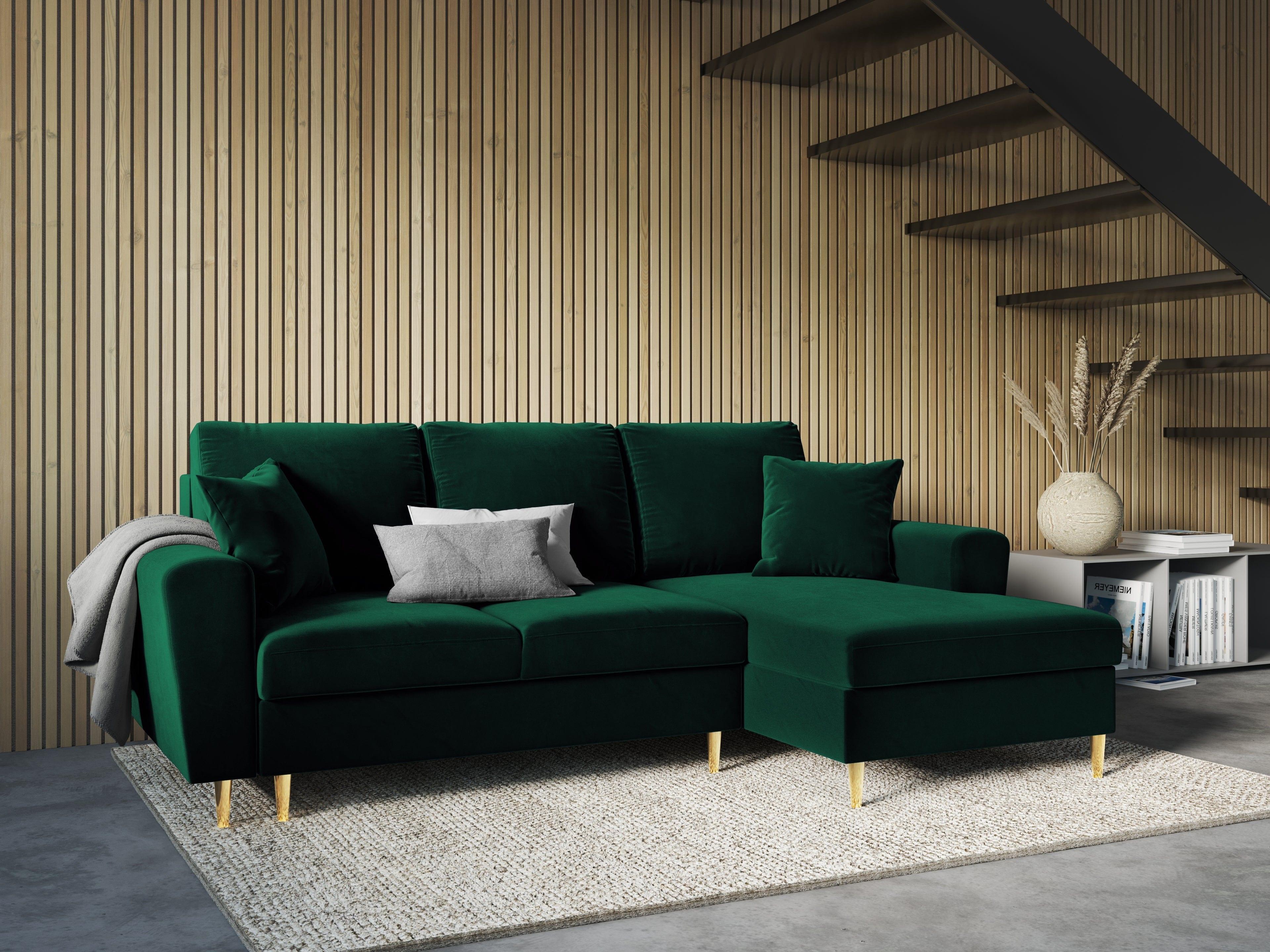 Narożnik prawostronny aksamitny z funkcją spania KYOTO butelkowa zieleń ze złotą podstawą Cosmopolitan Design Eye on Design