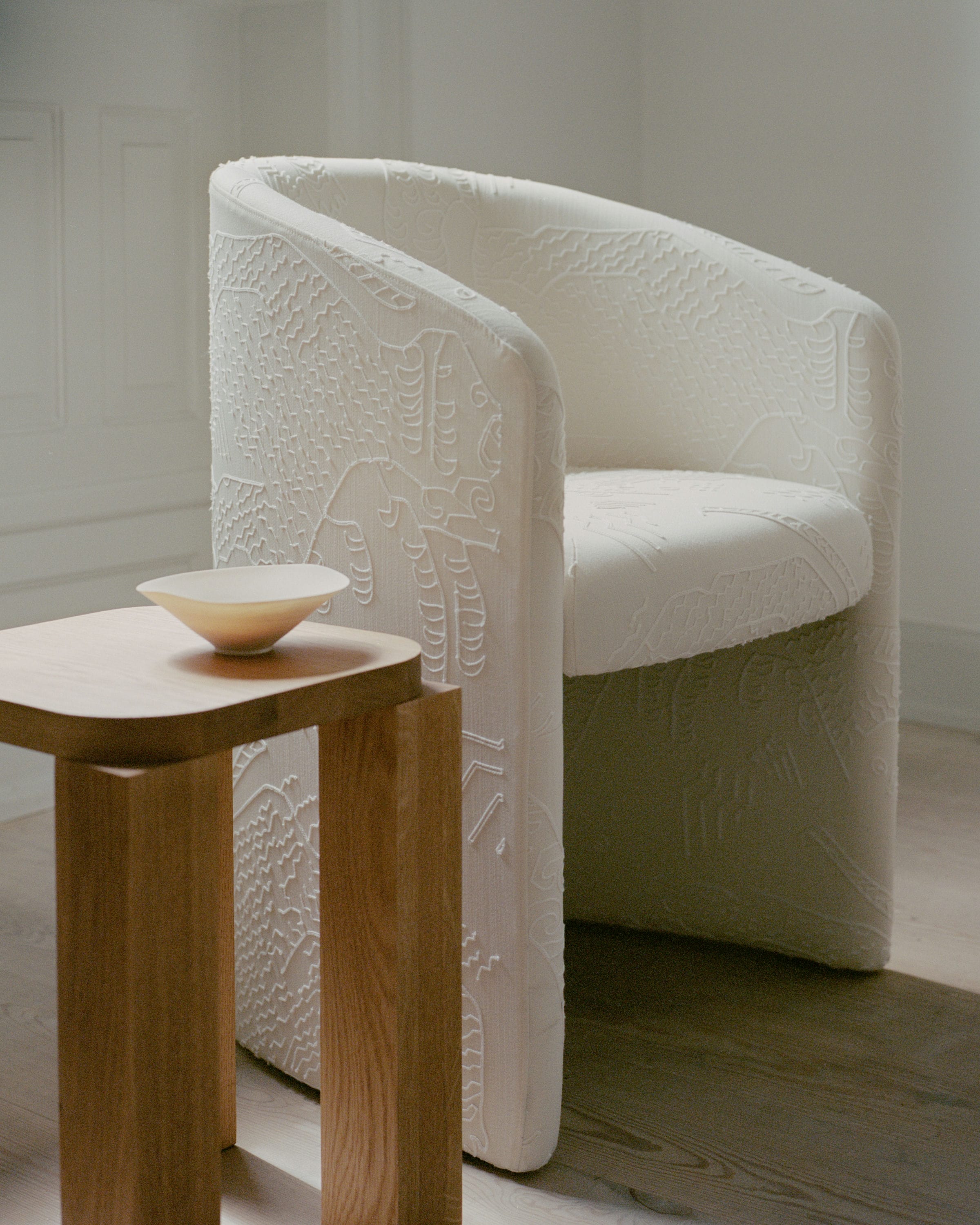 Atlas dark oak stool