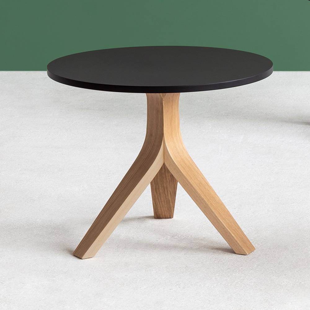 Kulatý dřevěný konferenční stolek HEY STK-1713