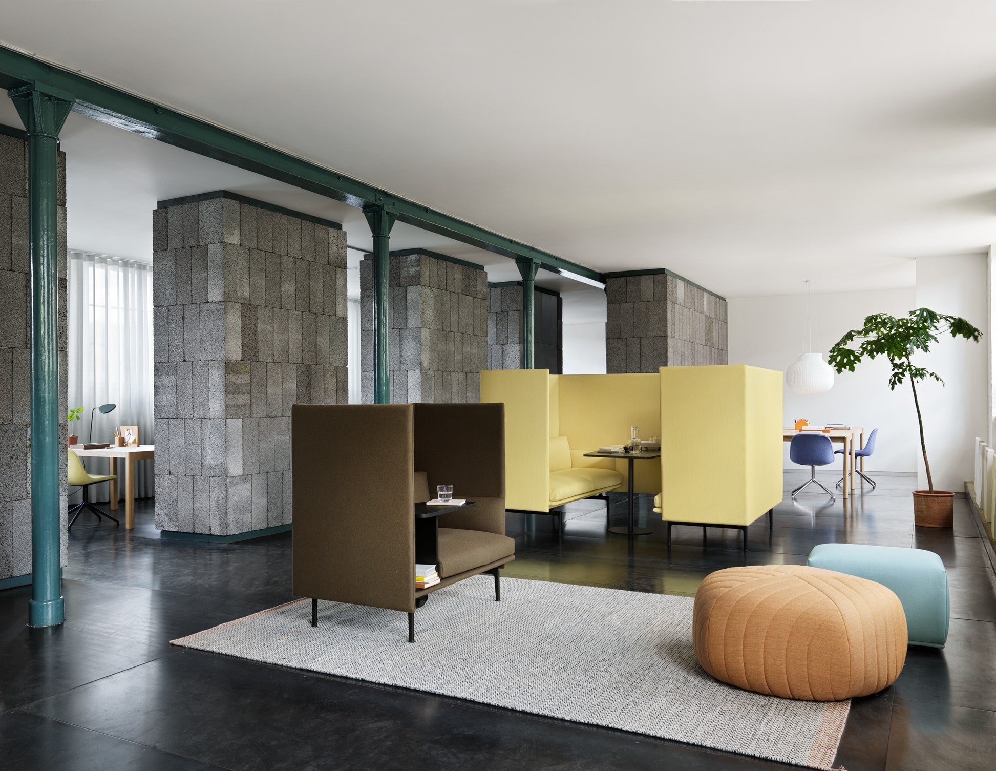 Sofa pro 2 osoby OUTLINE HIGHBACK čalouněná