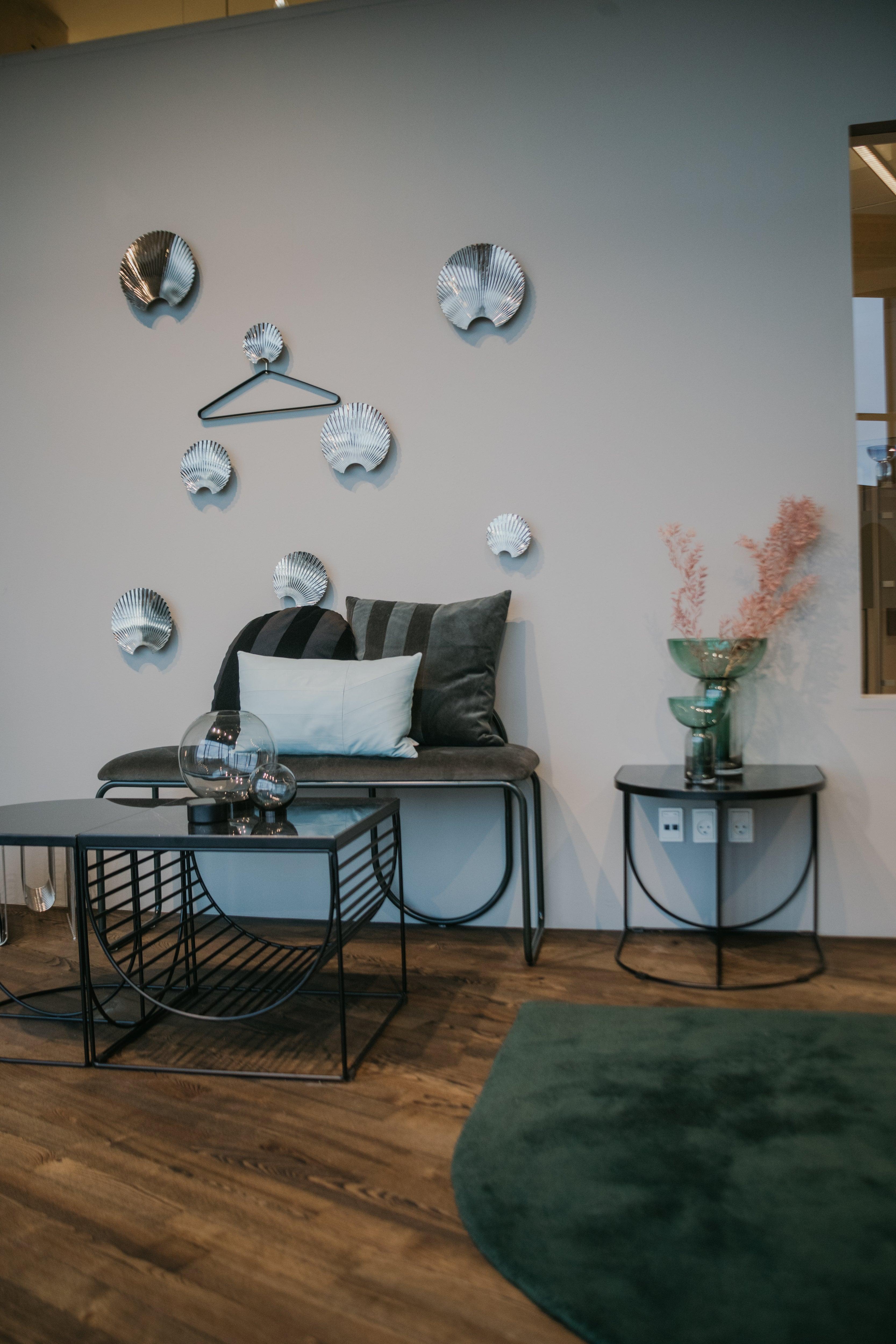 Poduszka aksamitna SANATI jasnozielony AYTM Eye on Design