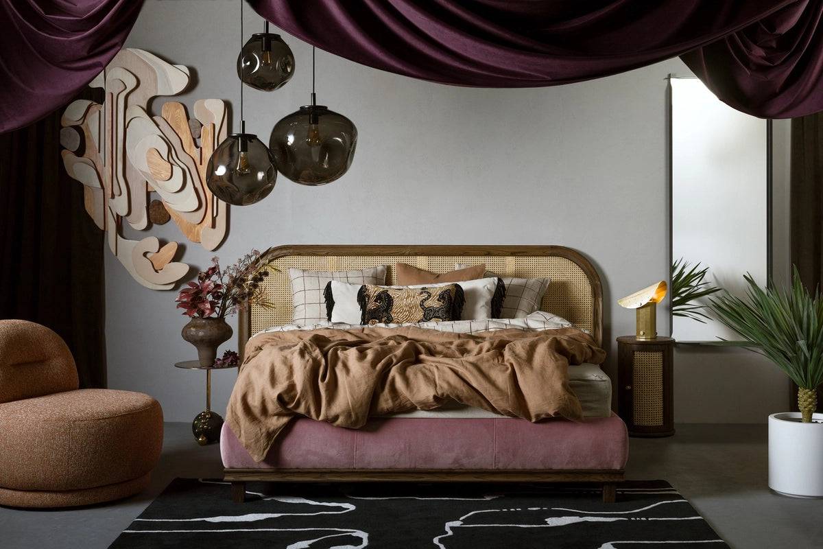 Tříbodová závěsná lampa AVIA 3 kouřově černá s černým povrchem