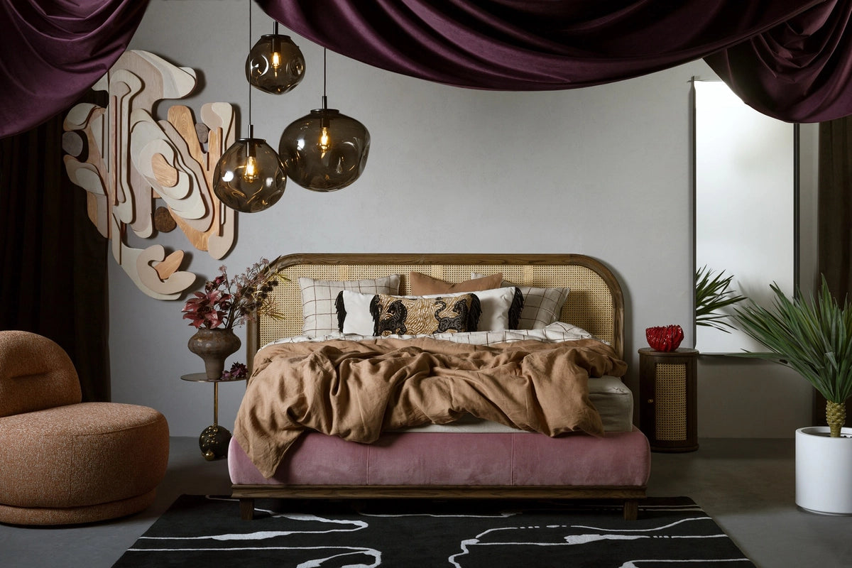 Tříbodová závěsná lampa AVIA 3 kouřově černá s černým povrchem