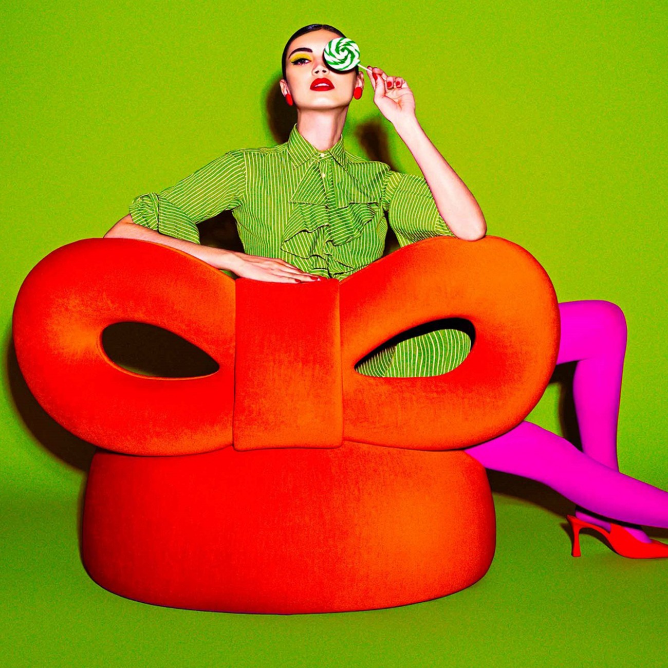 RIBBON armchair in light pink