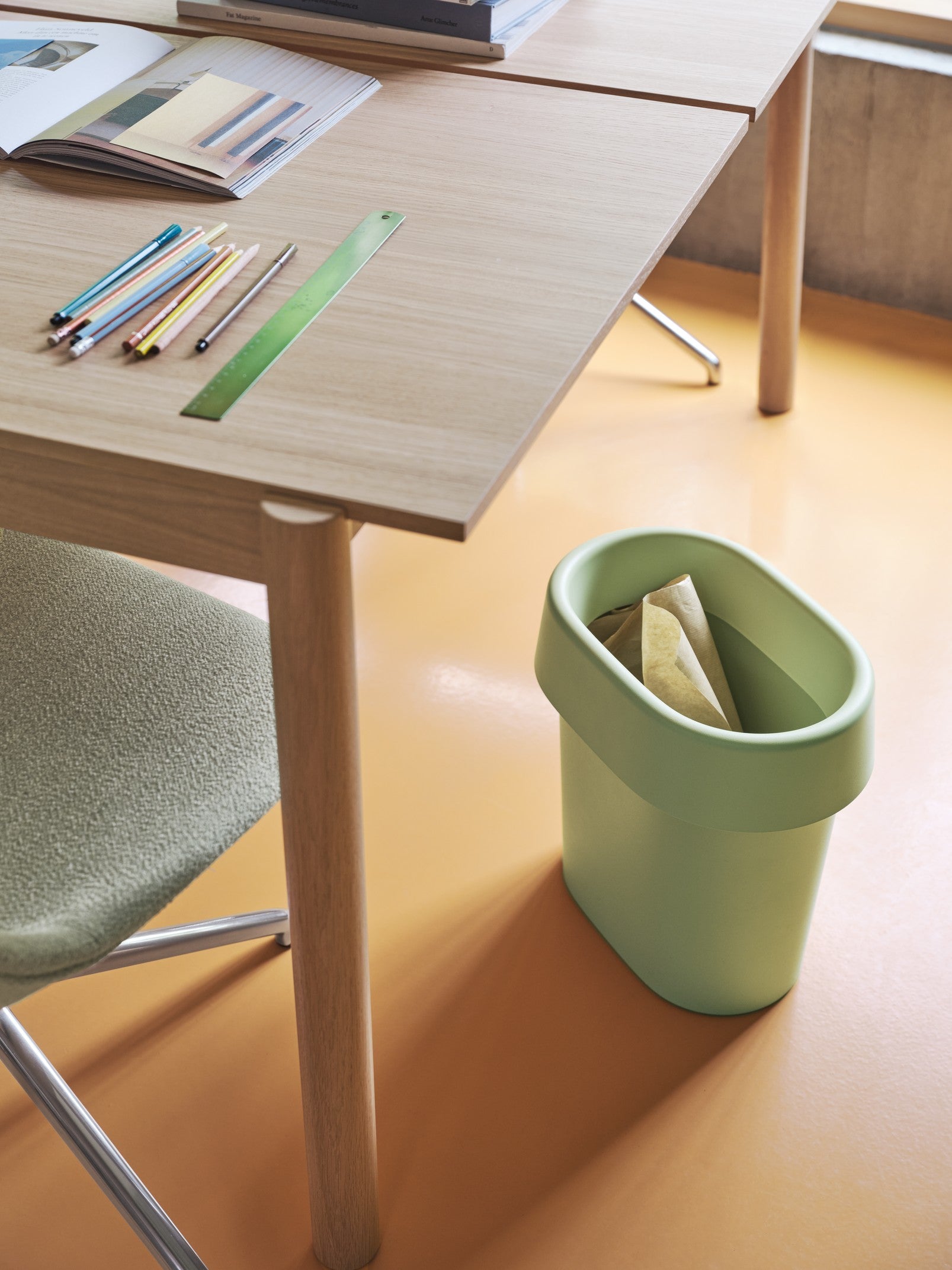 Stůl kancelářský LINEAR SYSTEM dýha dubová