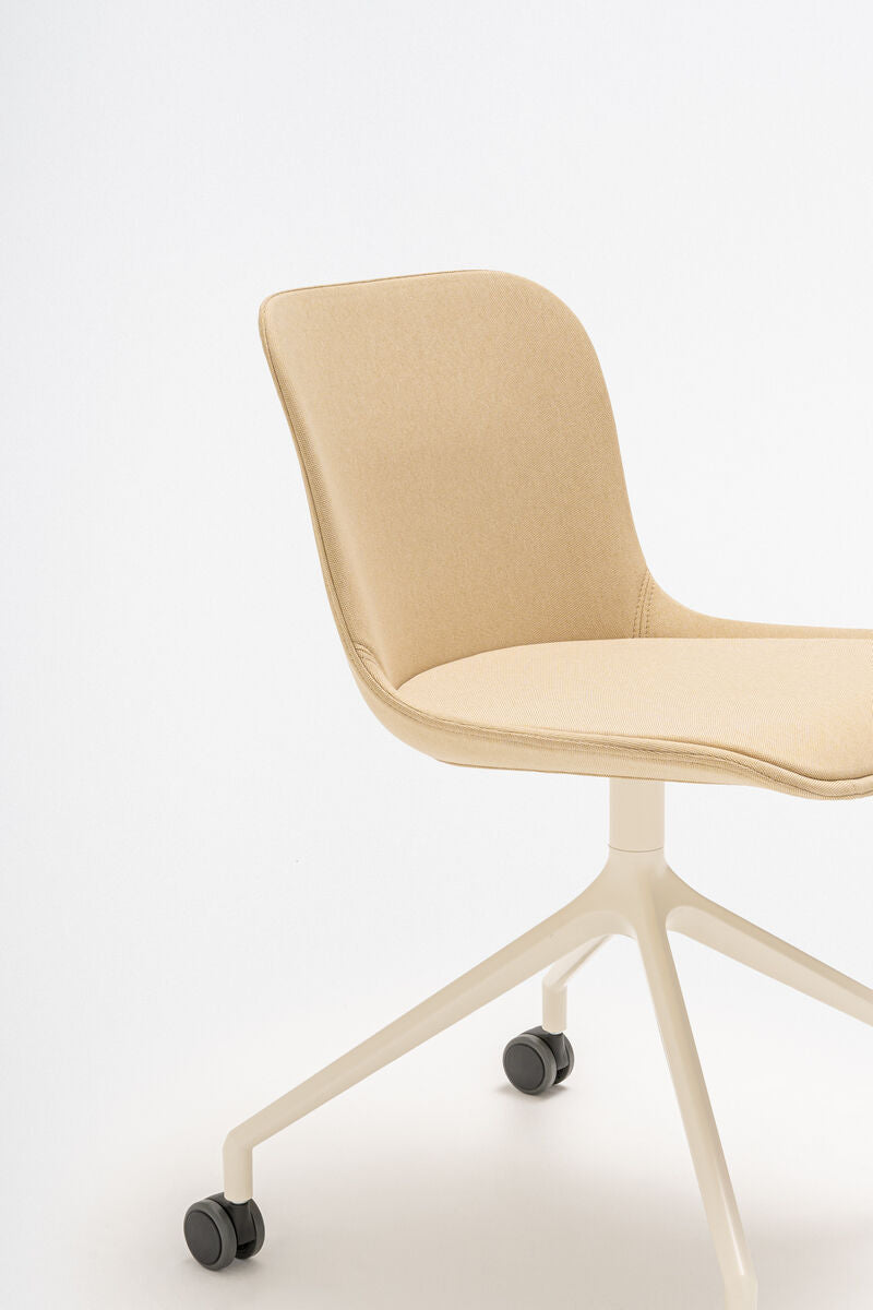 Krzesło obrotowe BALTIC 2 CLASSIC aluminiowa podstawa z kółkami do miękkiej powierzchni – styl minimalistyczny