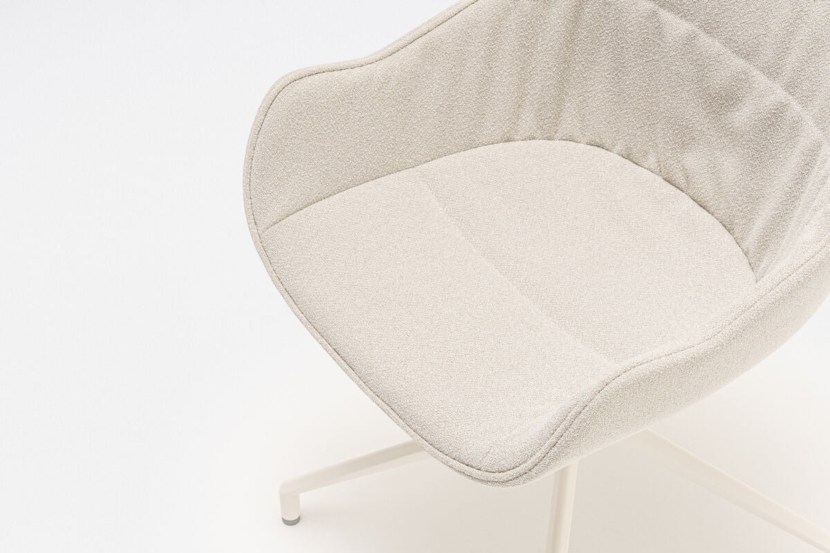 Krzesło obrotowe BALTIC SOFT DUO aluminiowa podstawa z kółkami do miękkiej powierzchni – styl nowoczesny