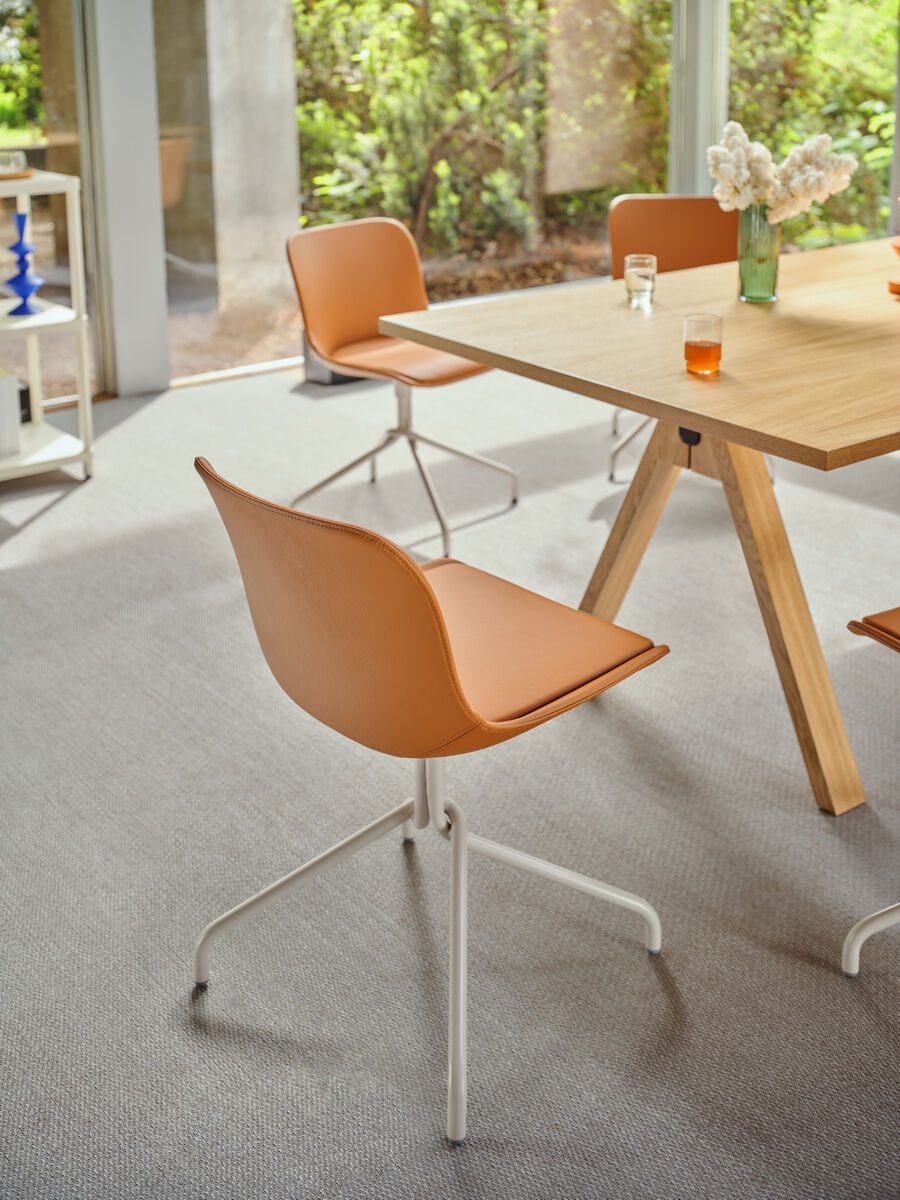 Krzesło obrotowe BALTIC 2 CLASSIC metalowa podstawa – styl minimalistyczny