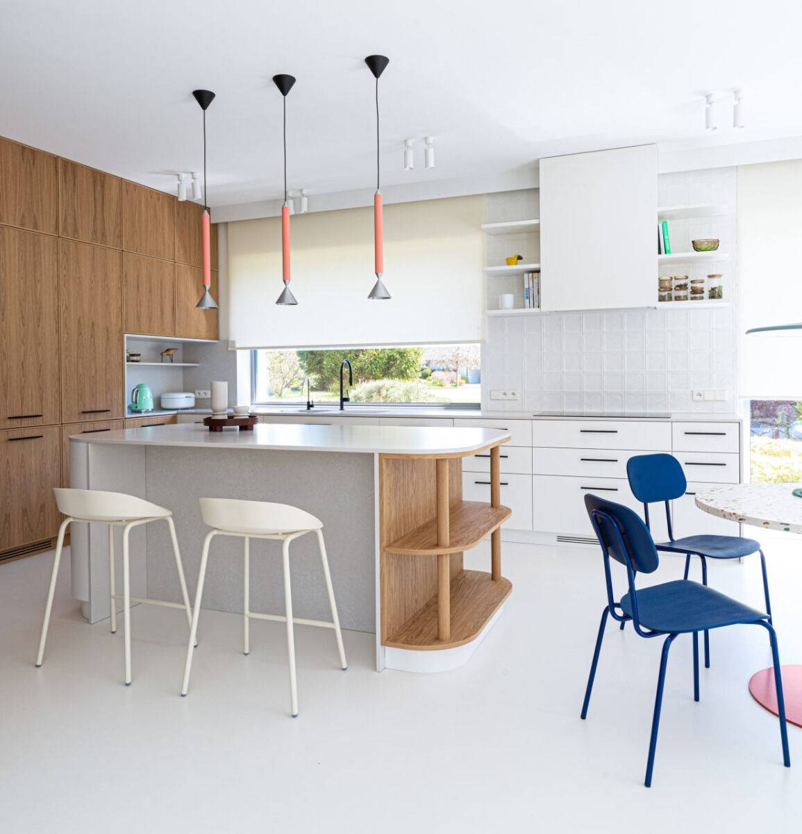 Židle NOVÁ ŠKOLA černá základna