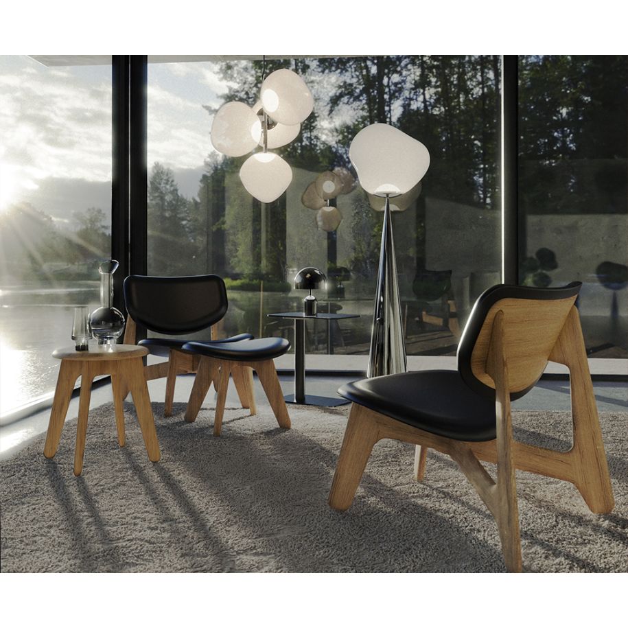 Křeslo SLAB černá kůže s dubovým podstavcem