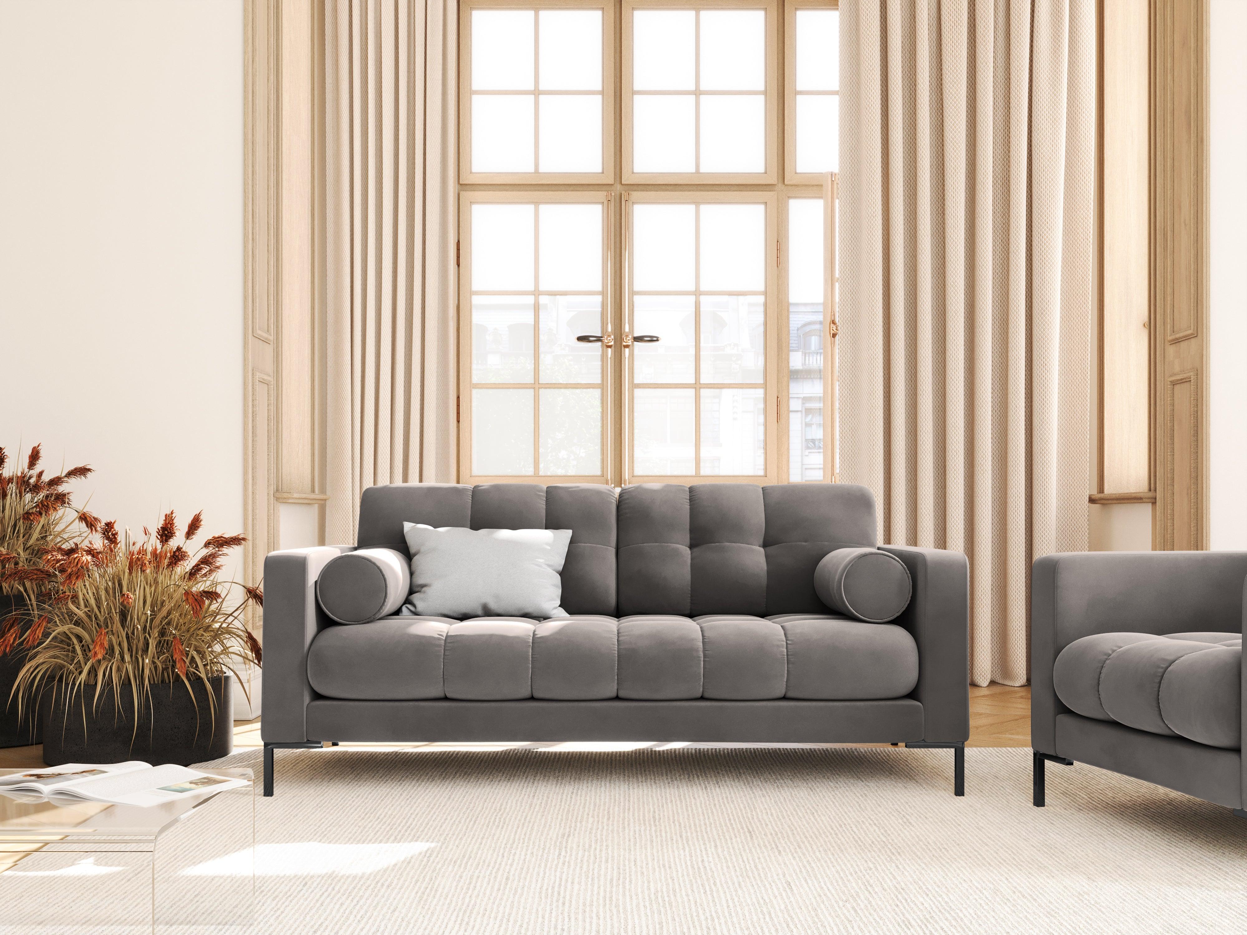 Sofa aksamitna 2-osobowa BALI jasnoszary z czarną podstawą Cosmopolitan Design Eye on Design