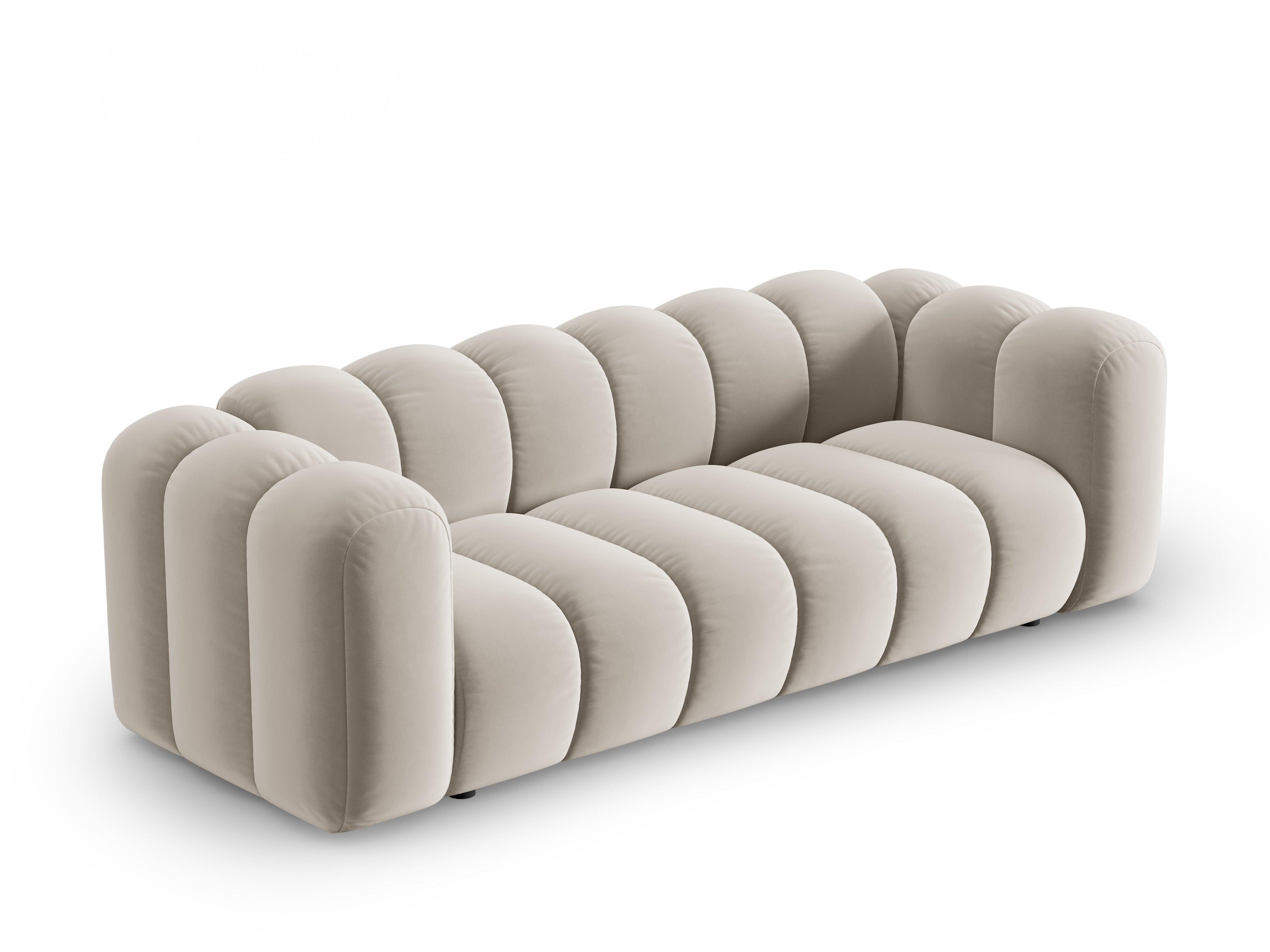 Sofa aksamitna 3-osobowa SKYLER beżowy Interieurs 86 Eye on Design