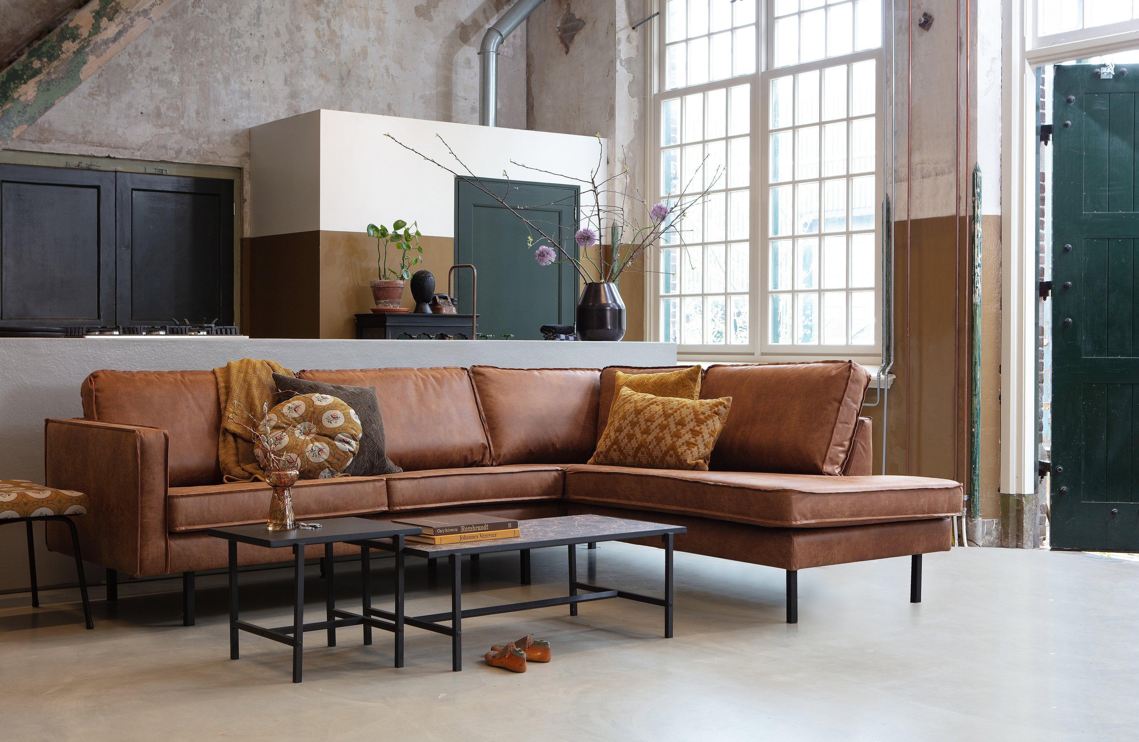 Sofa narożna welurowa prawostronna RODEO brązowy Be Pure Eye on Design