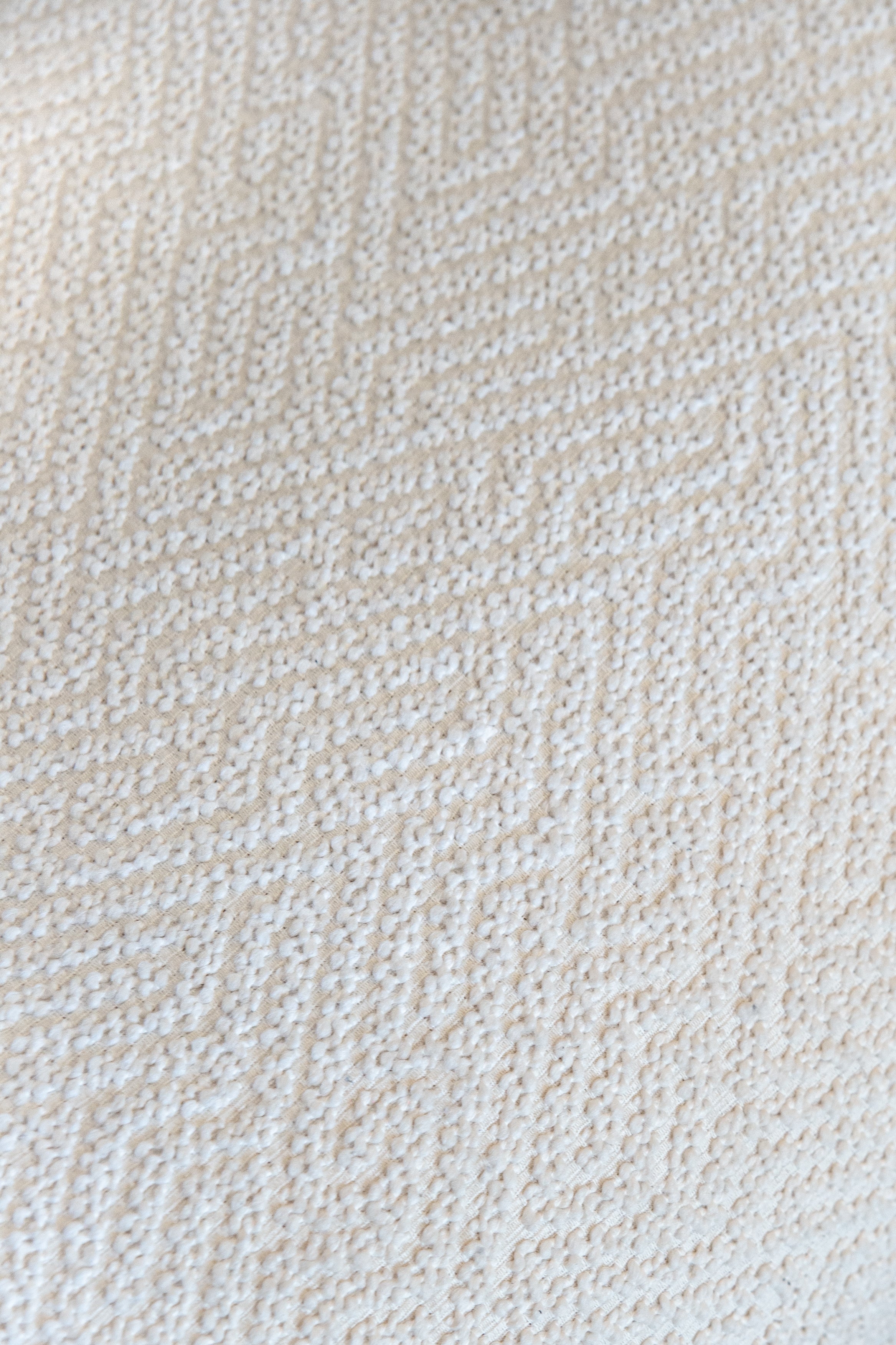 Sofa 2-osobová PACHA bílá s černým podstavcem - poexpozice