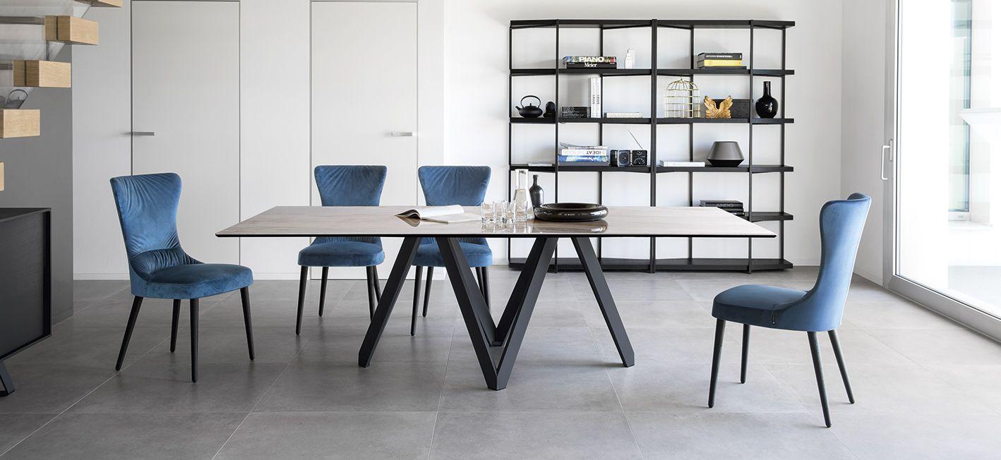 Stół prostokątny CARTESIO piaskowy marmur z drewnianą podstawą Calligaris Eye on Design