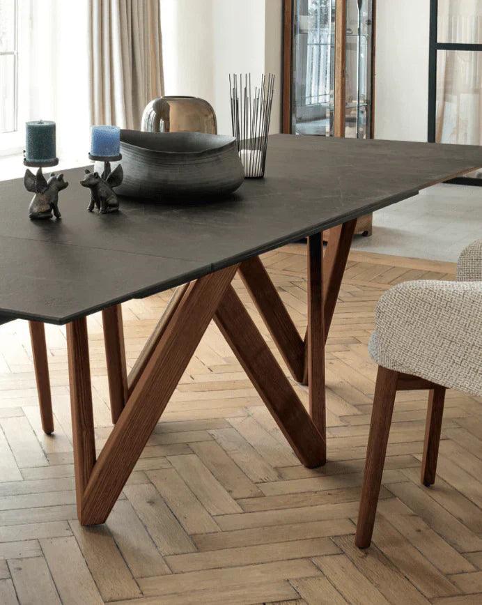Stół prostokątny CARTESIO piaskowy marmur z drewnianą podstawą Calligaris Eye on Design