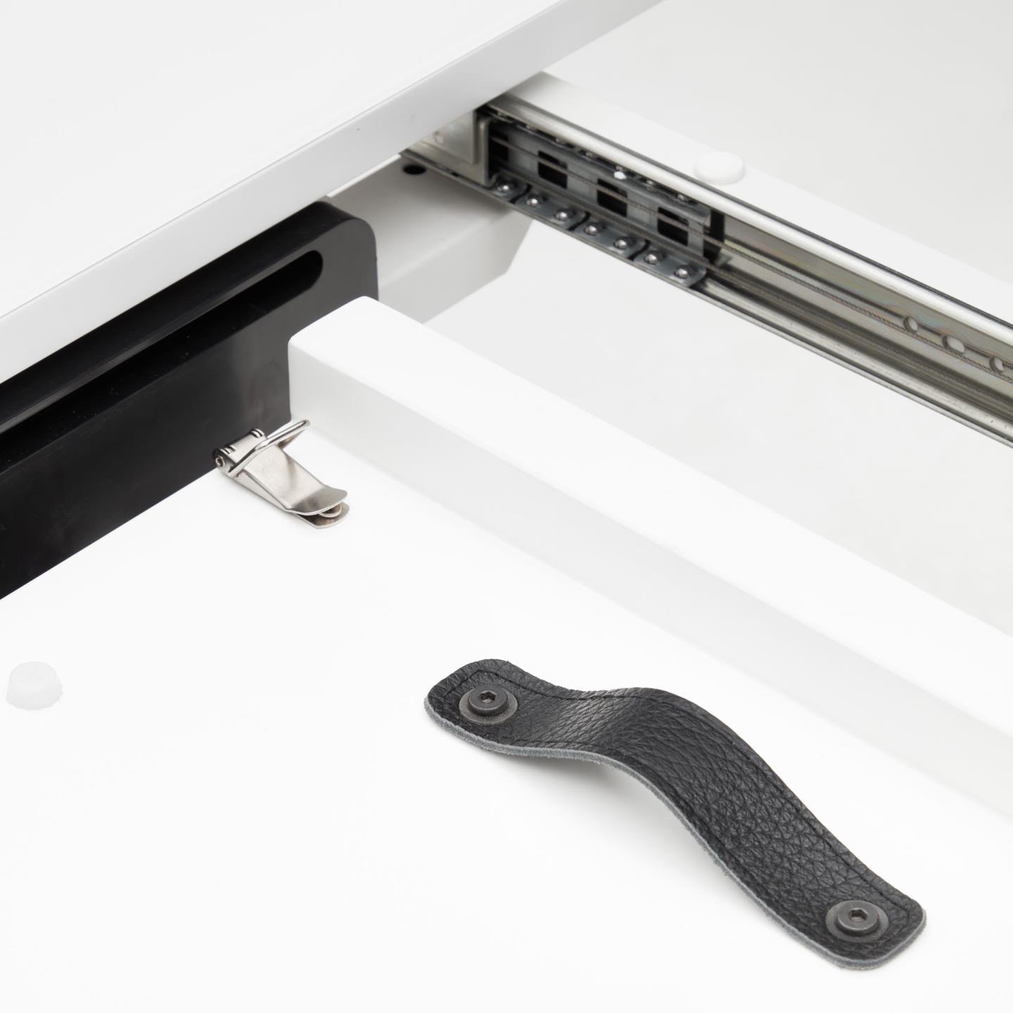 Stół rozkładany okrągły VASHTI szklany blat z białą podstawą La Forma Eye on Design