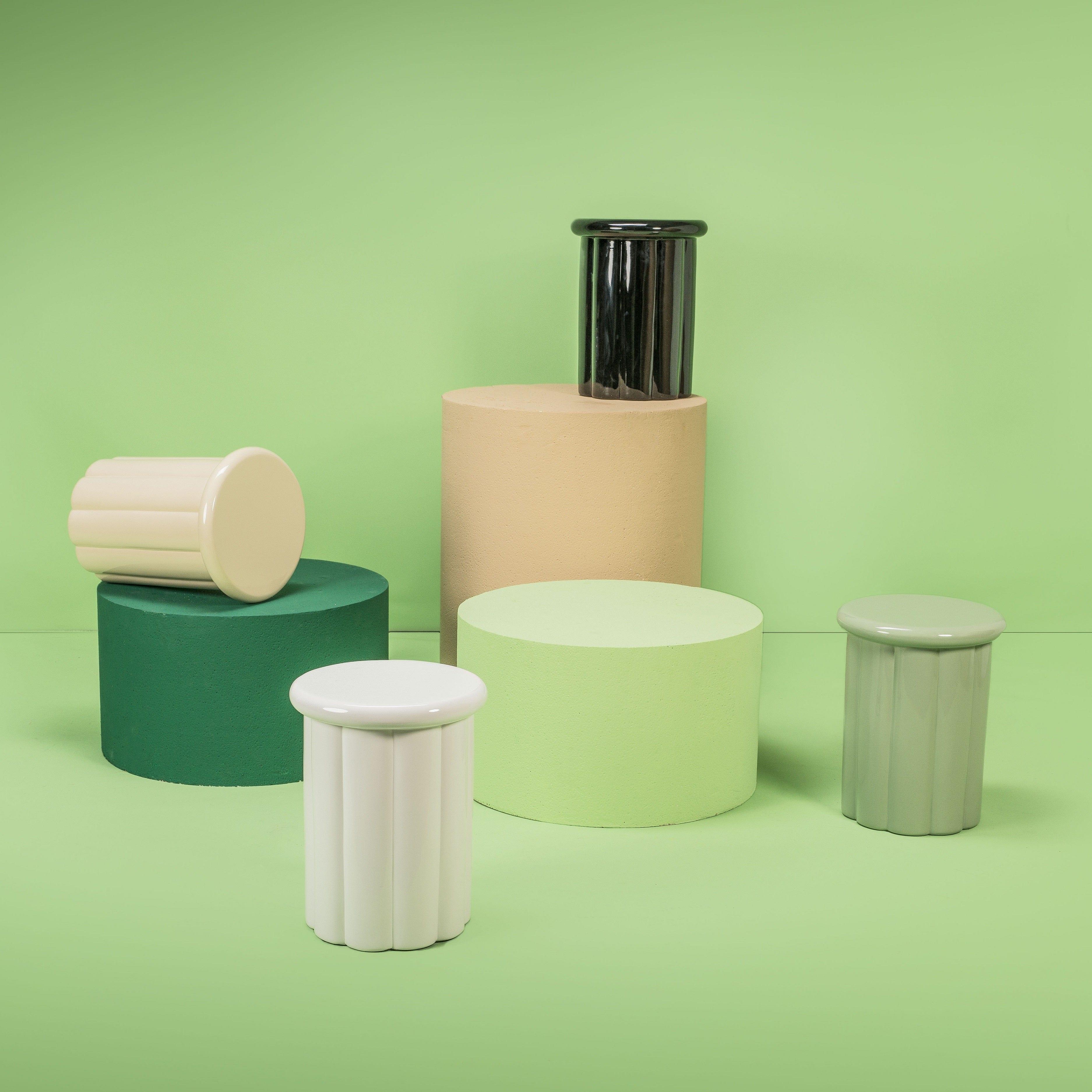 Stołek ROMAN oliwkowy Pols Potten Eye on Design