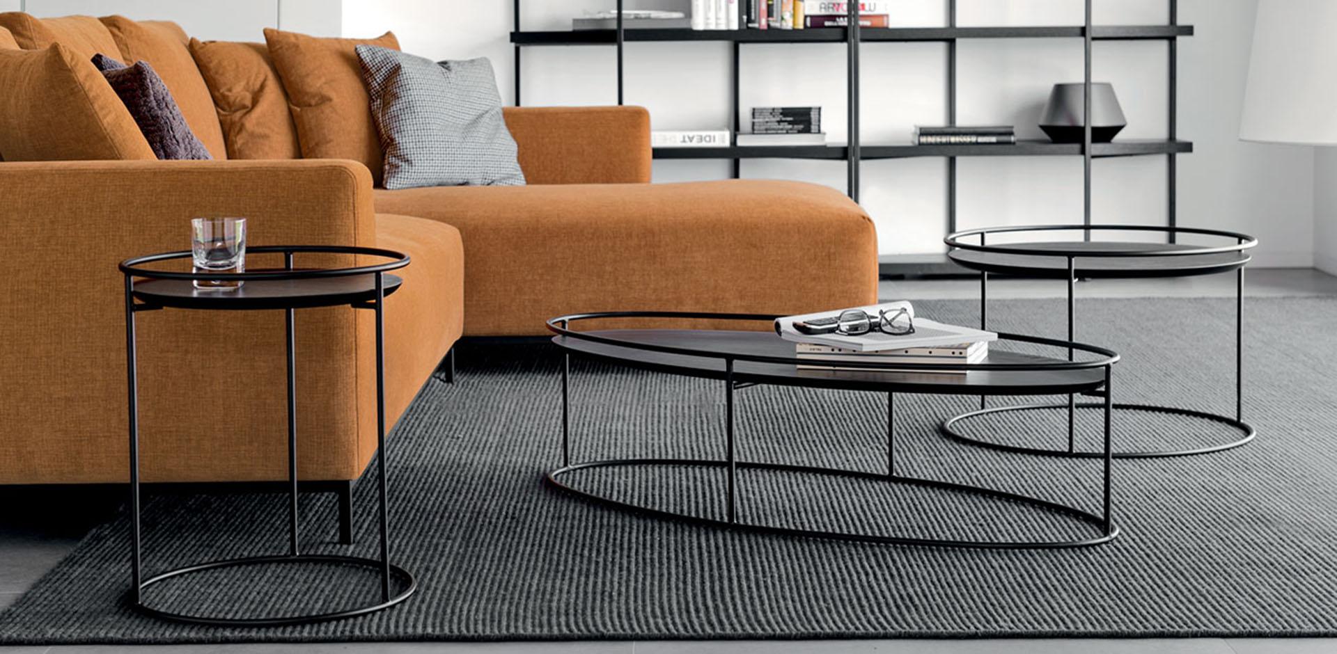 Stolik boczny ATOLLO czarna podstawa Calligaris Eye on Design