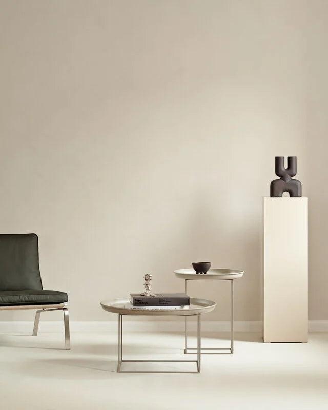 Stolik boczny DUKE ciemnobeżowy NORR11 Eye on Design