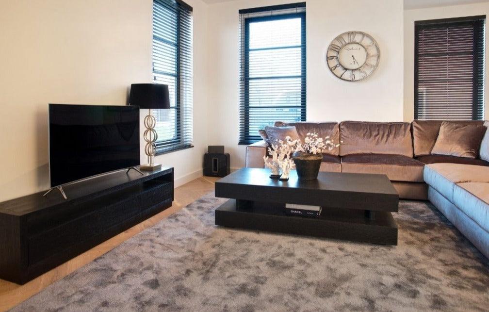 Stolik boczny OAKURA czarny Richmond Interiors Eye on Design