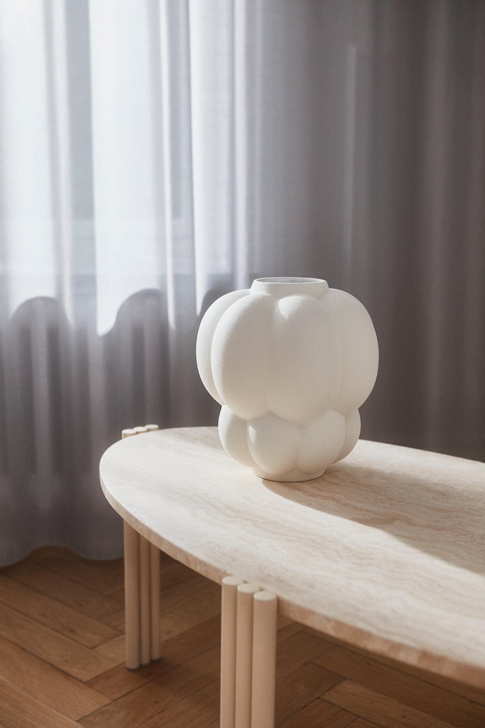 Stolik kawowy TRIBUS jasny blat z beżową podstawą AYTM Eye on Design