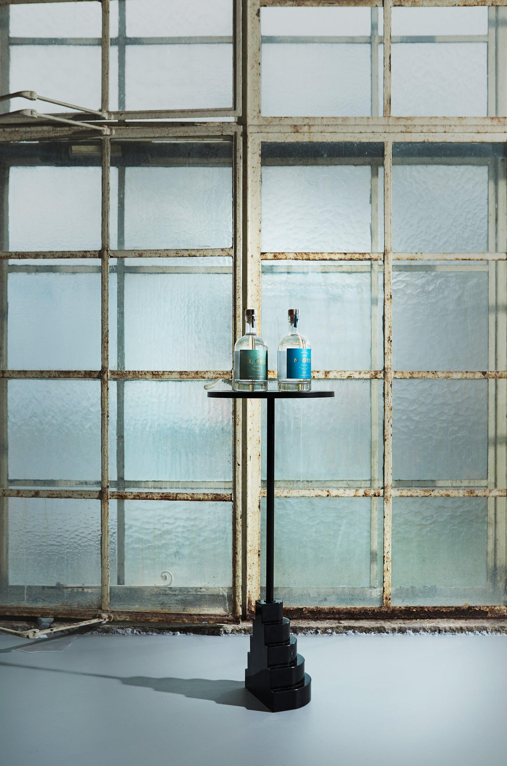 Stolik okrągły SOLUM czarny AYTM Eye on Design