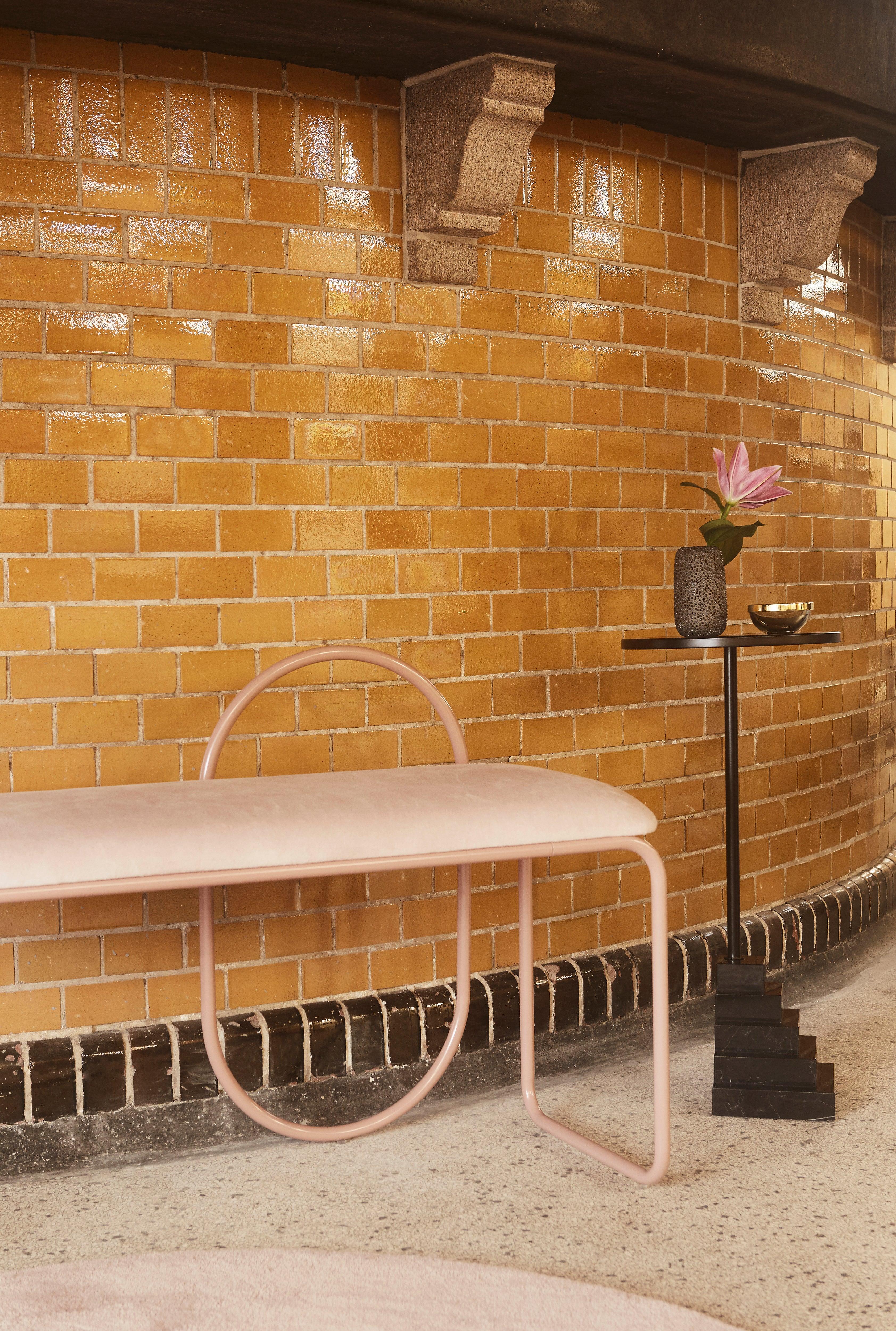 Stolik okrągły SOLUM czarny AYTM Eye on Design