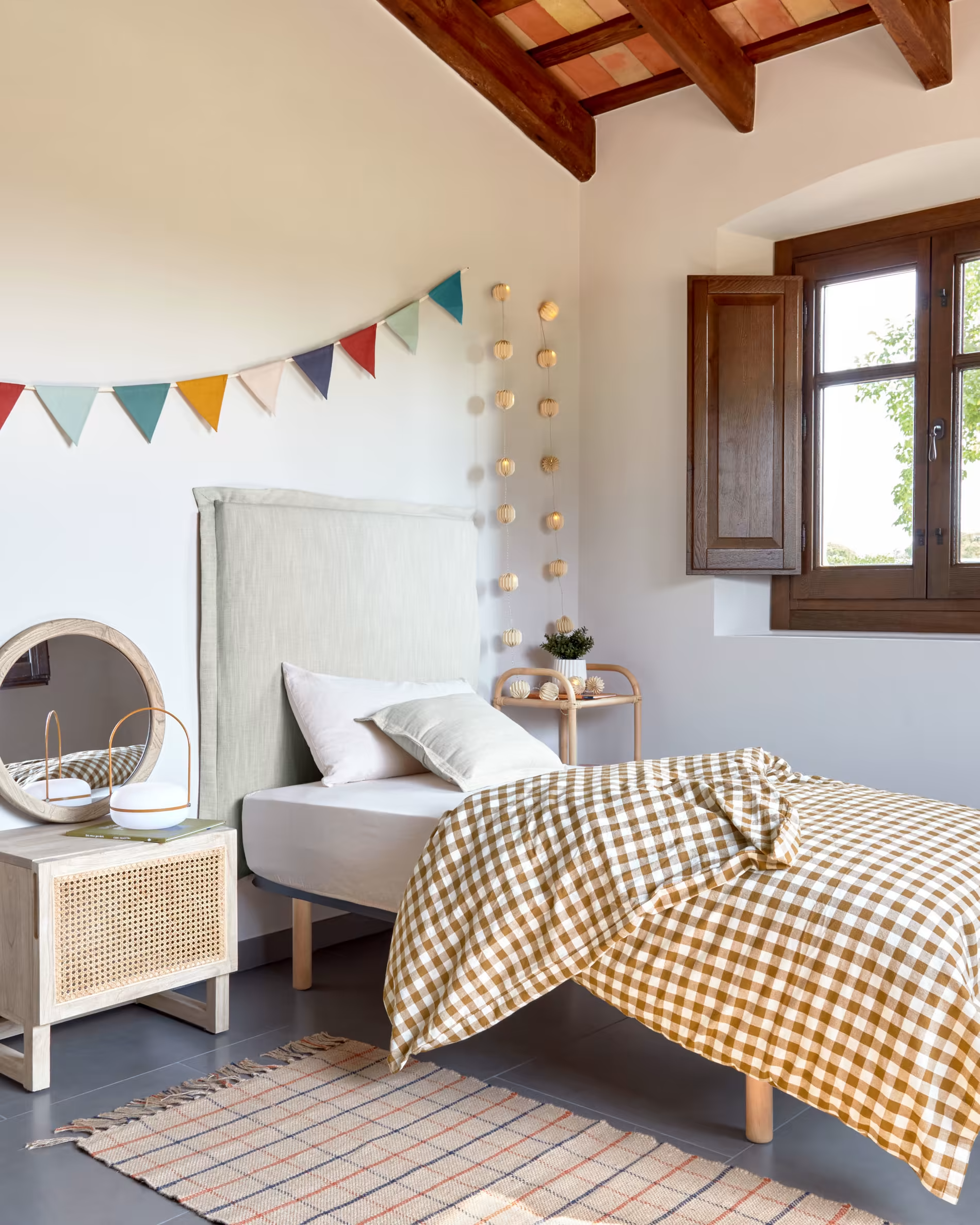 Zagłówek TANIT biały La Forma Eye on Design