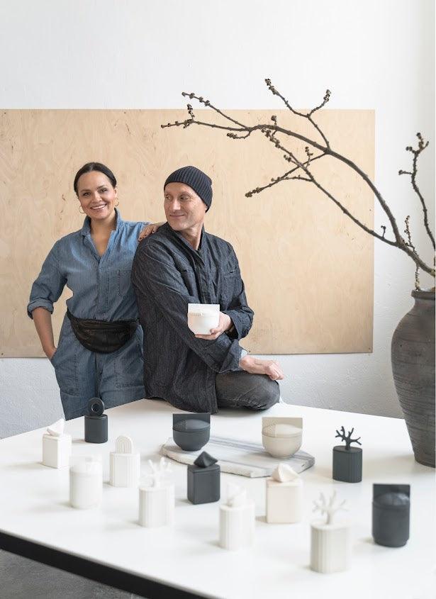 Świeca zapachowa KI czarny Kyuka Design Eye on Design