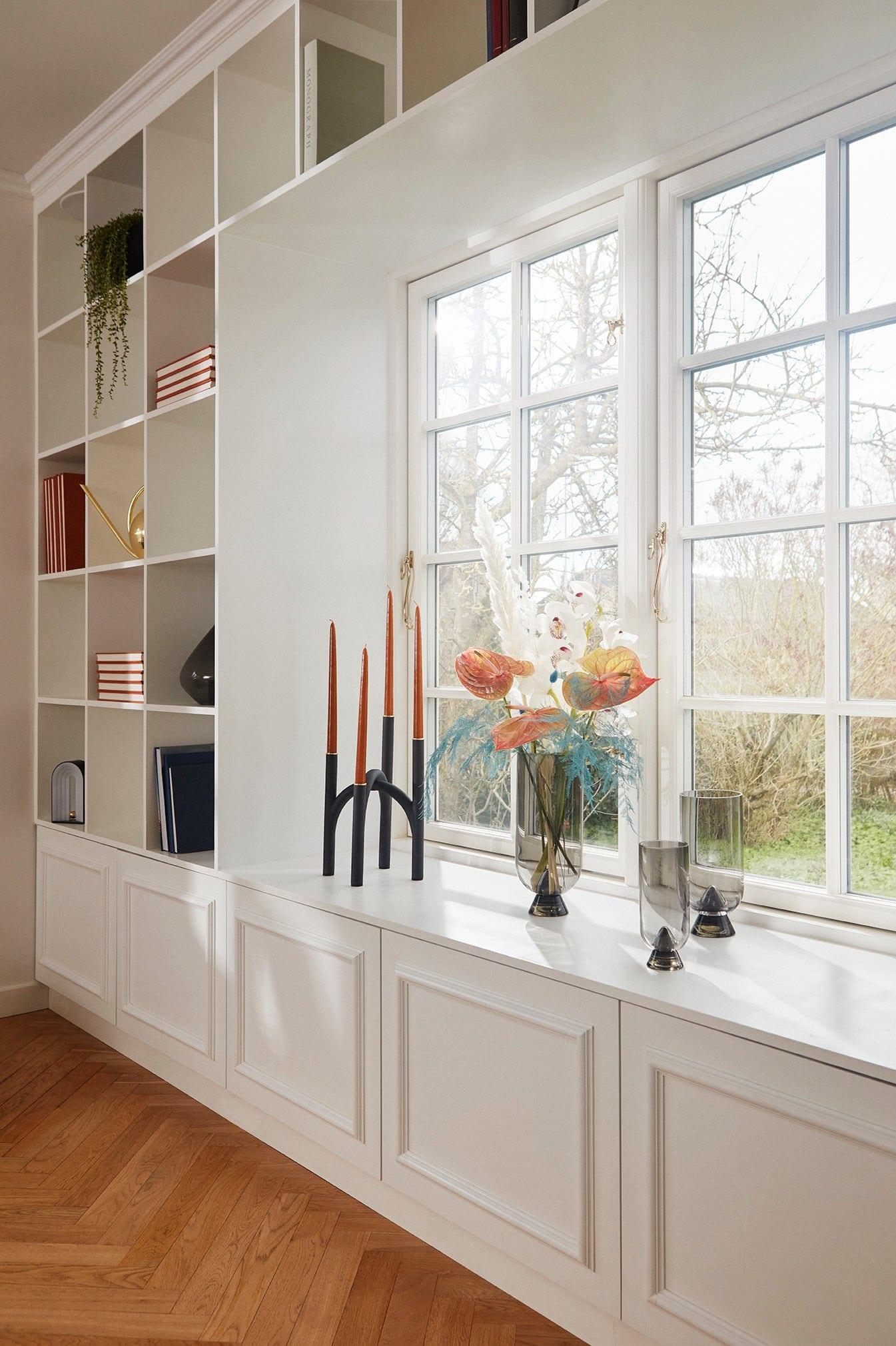 Świecznik stołowy ANGUI czarny AYTM Eye on Design