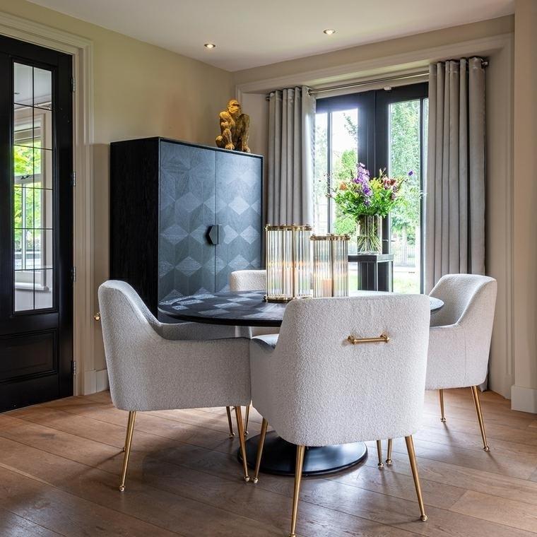 Szafka BLAX czarny fornir dębowy Richmond Interiors Eye on Design